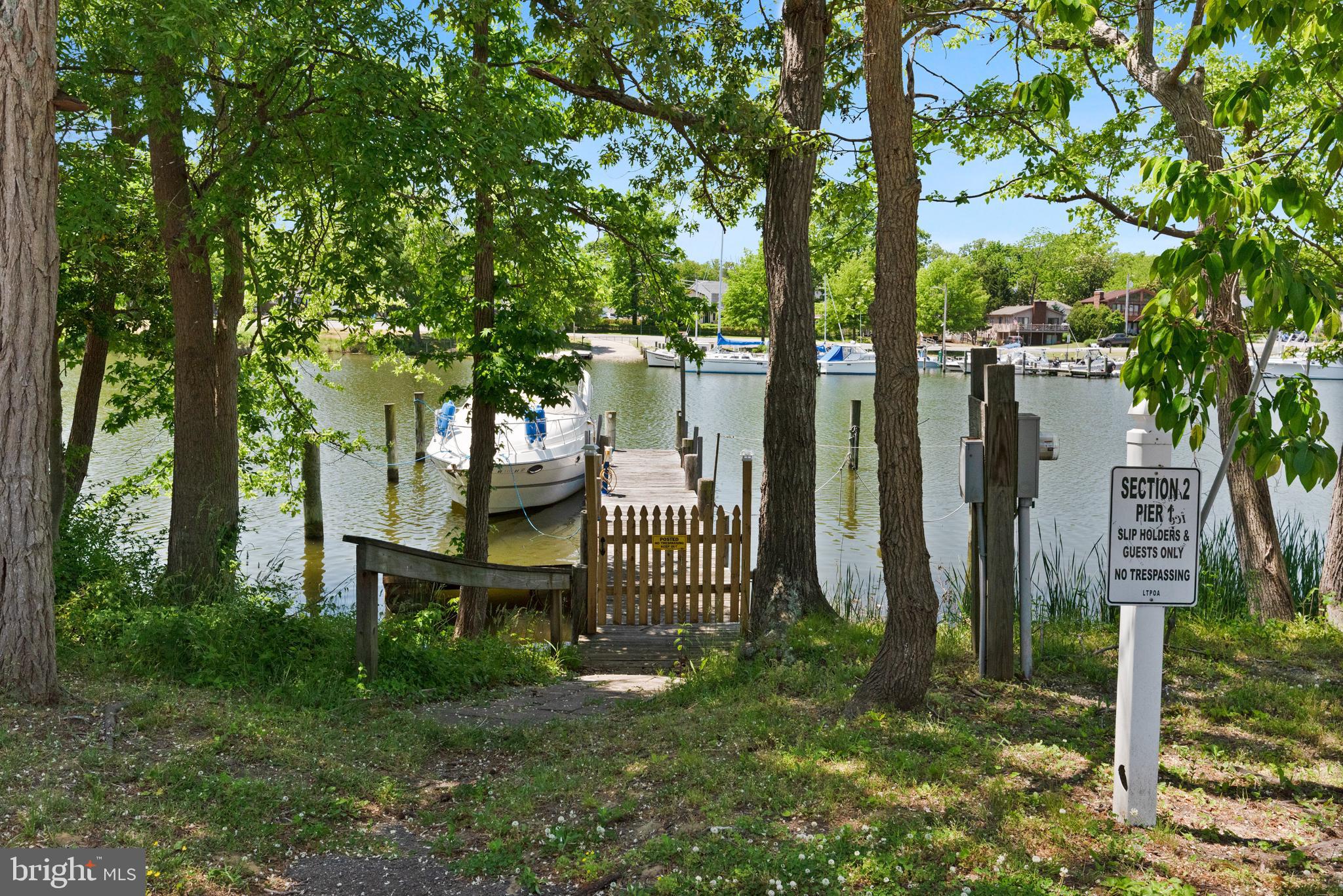 WOODLAND BEACH - Land