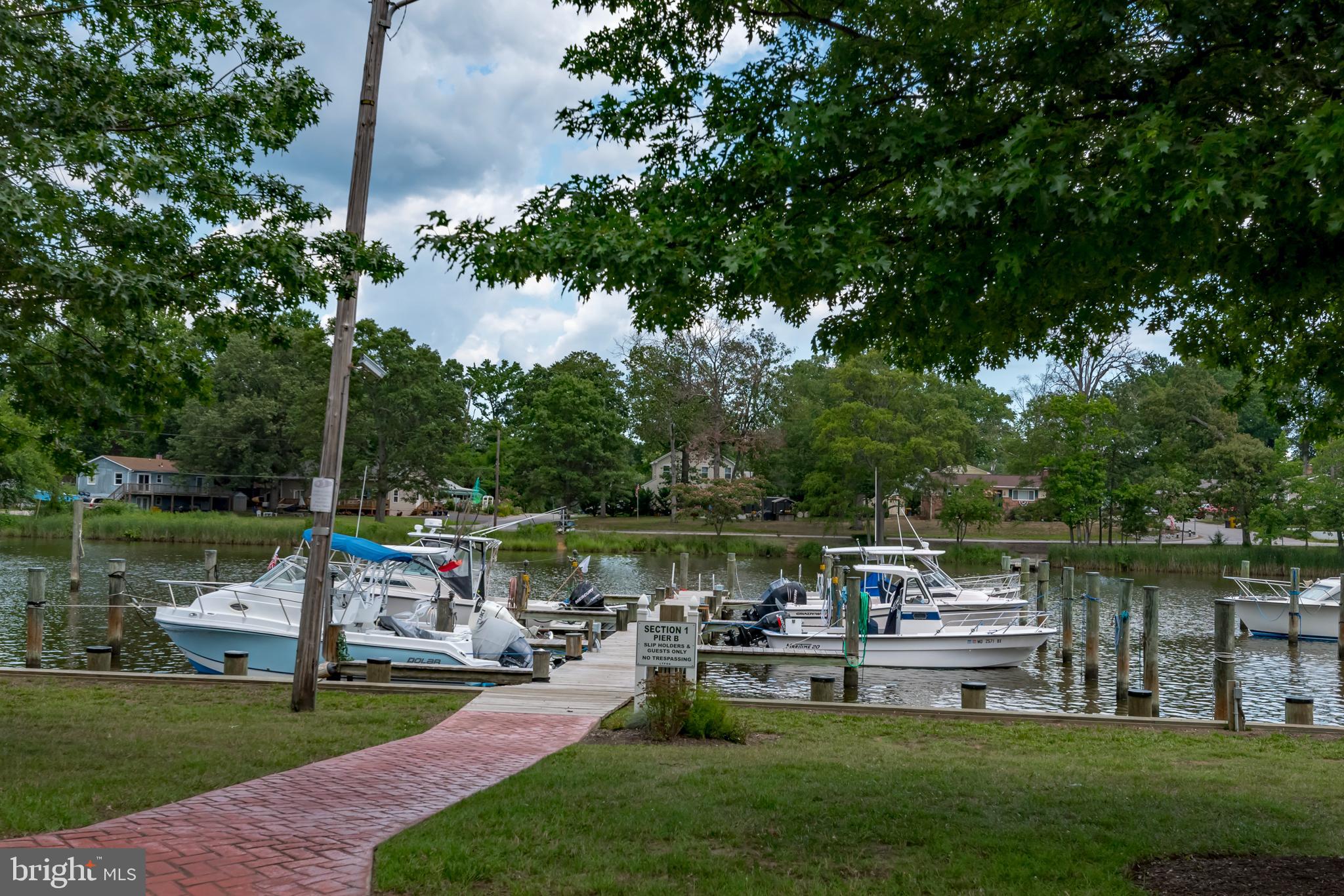 WOODLAND BEACH - Land