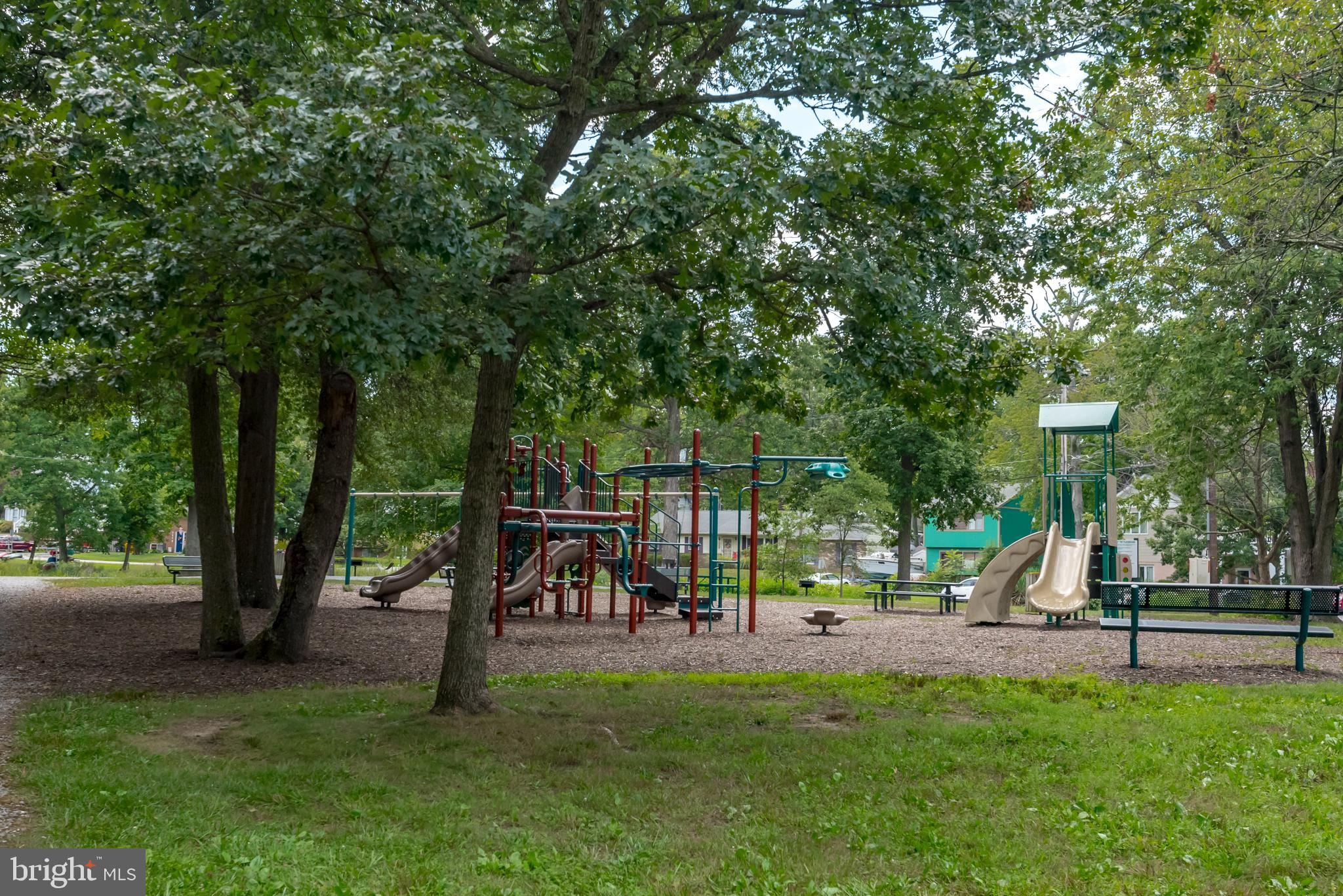 WOODLAND BEACH - Land