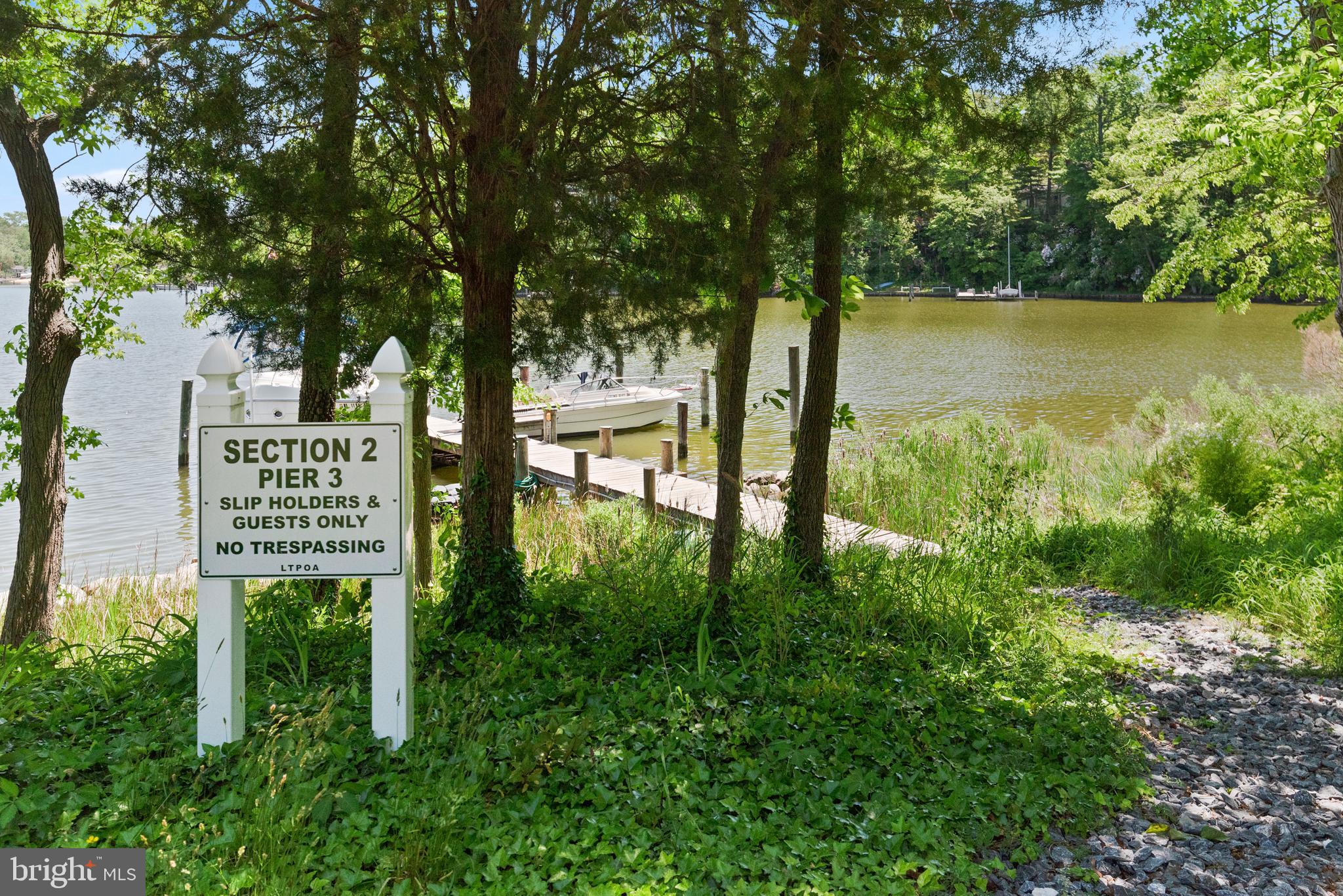 WOODLAND BEACH - Land