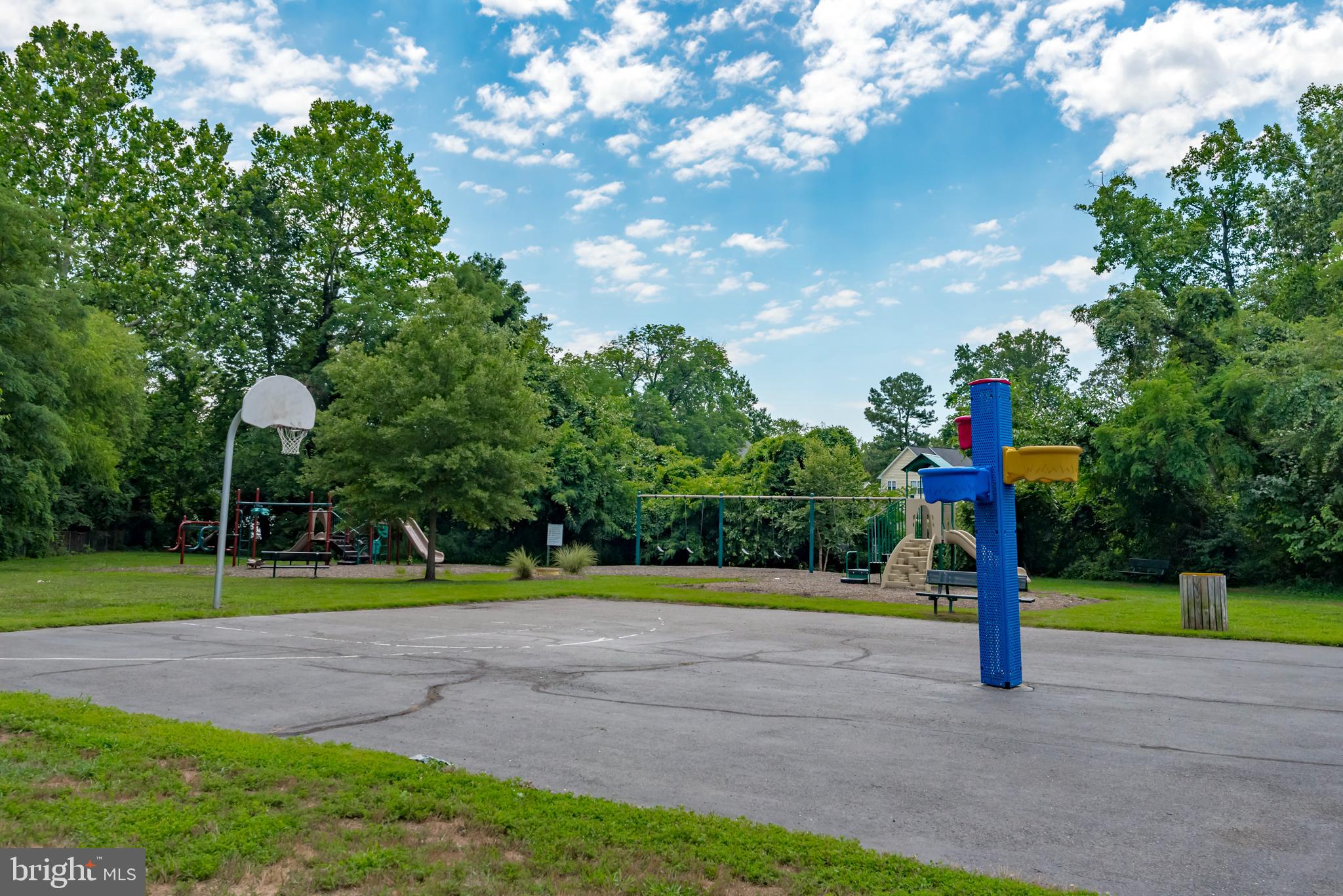 WOODLAND BEACH - Land