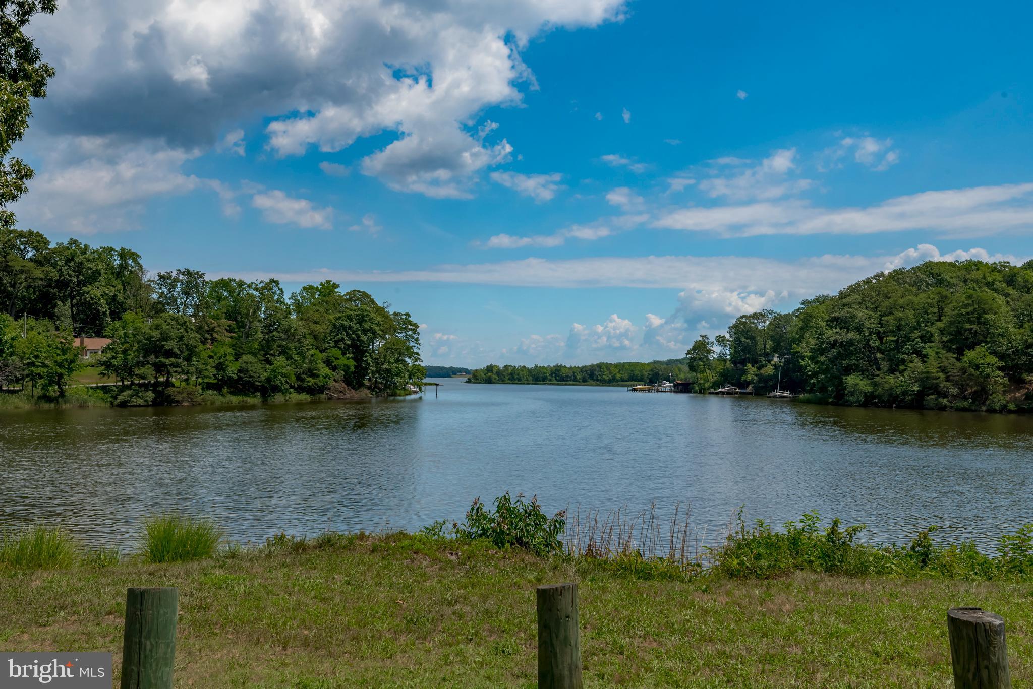 WOODLAND BEACH - Land