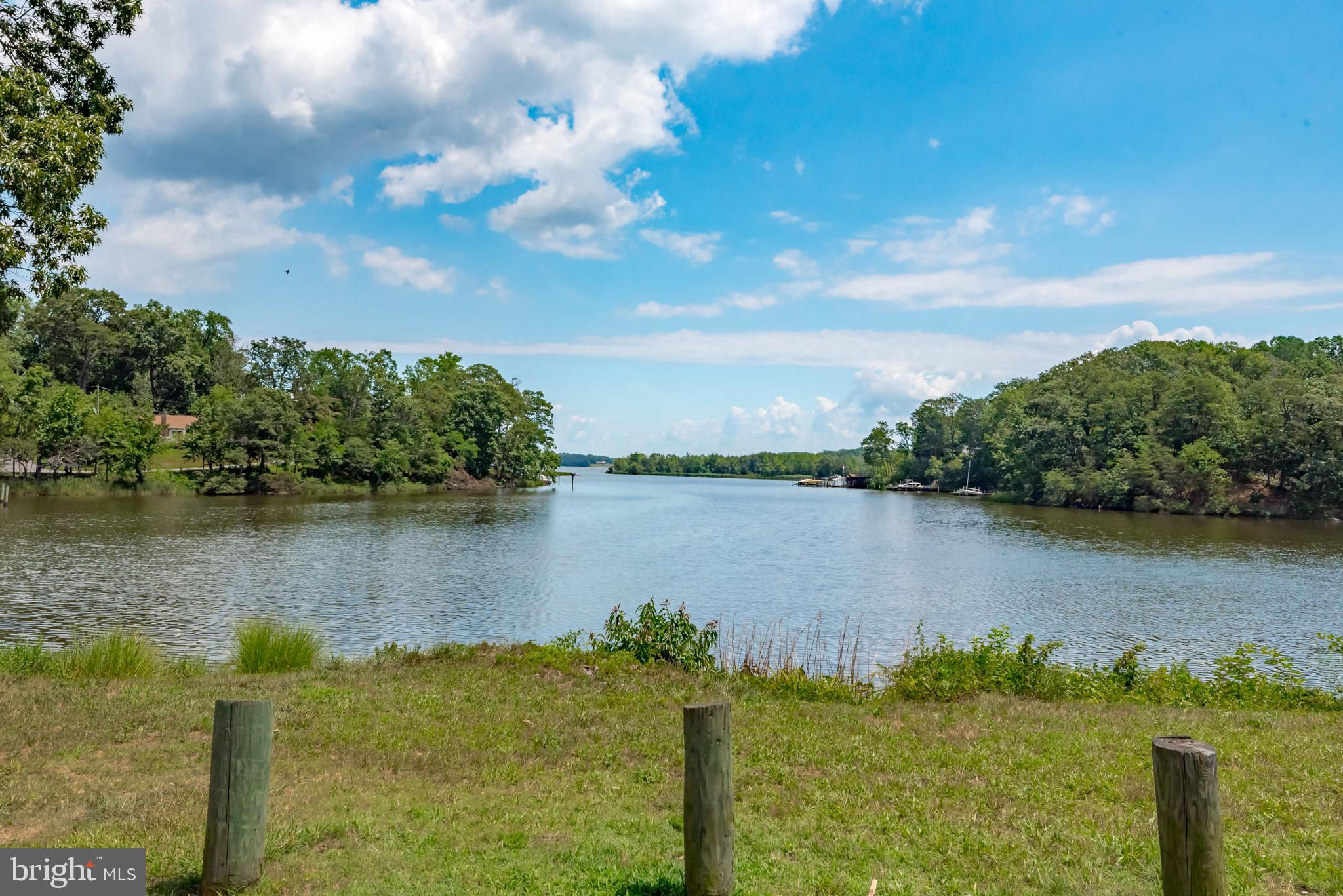 WOODLAND BEACH - Land