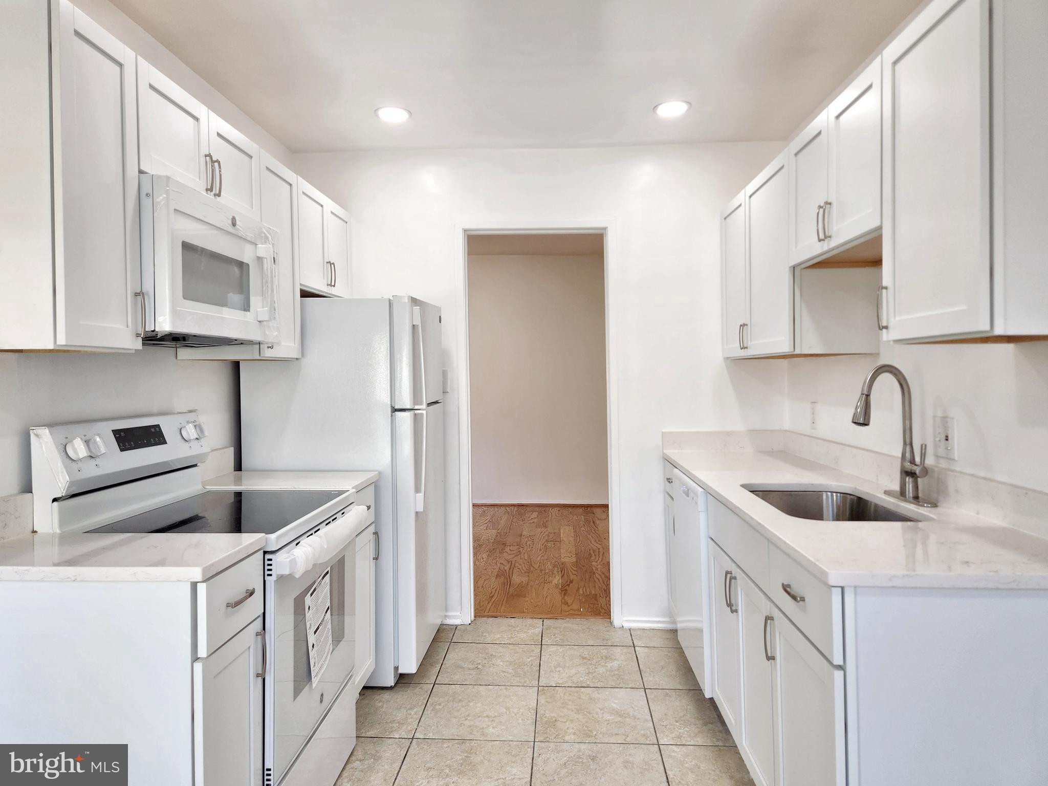 JEFFERSON MEWS - Residential