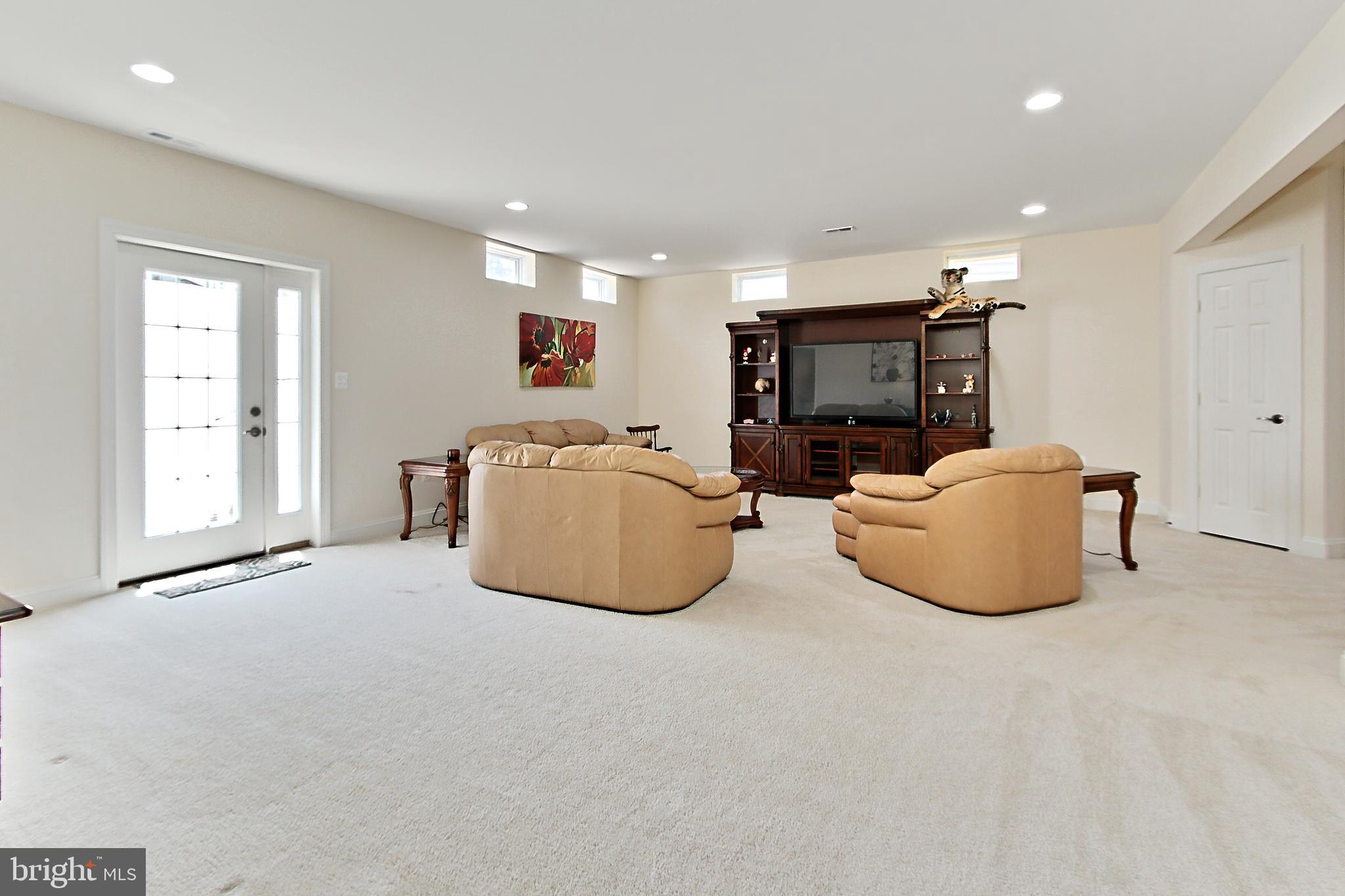 BELMONT GLEN VILLAGE - Residential