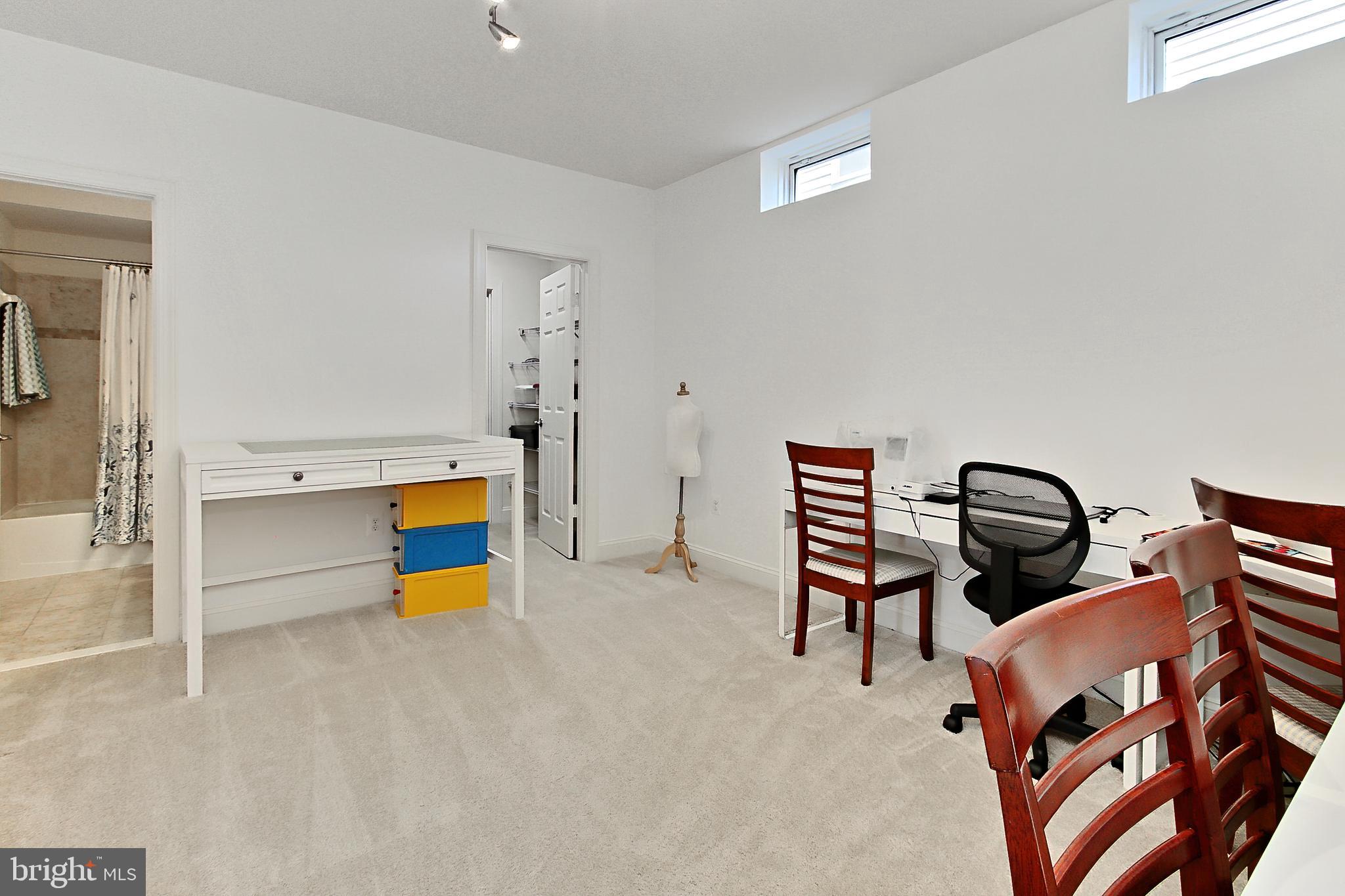 BELMONT GLEN VILLAGE - Residential