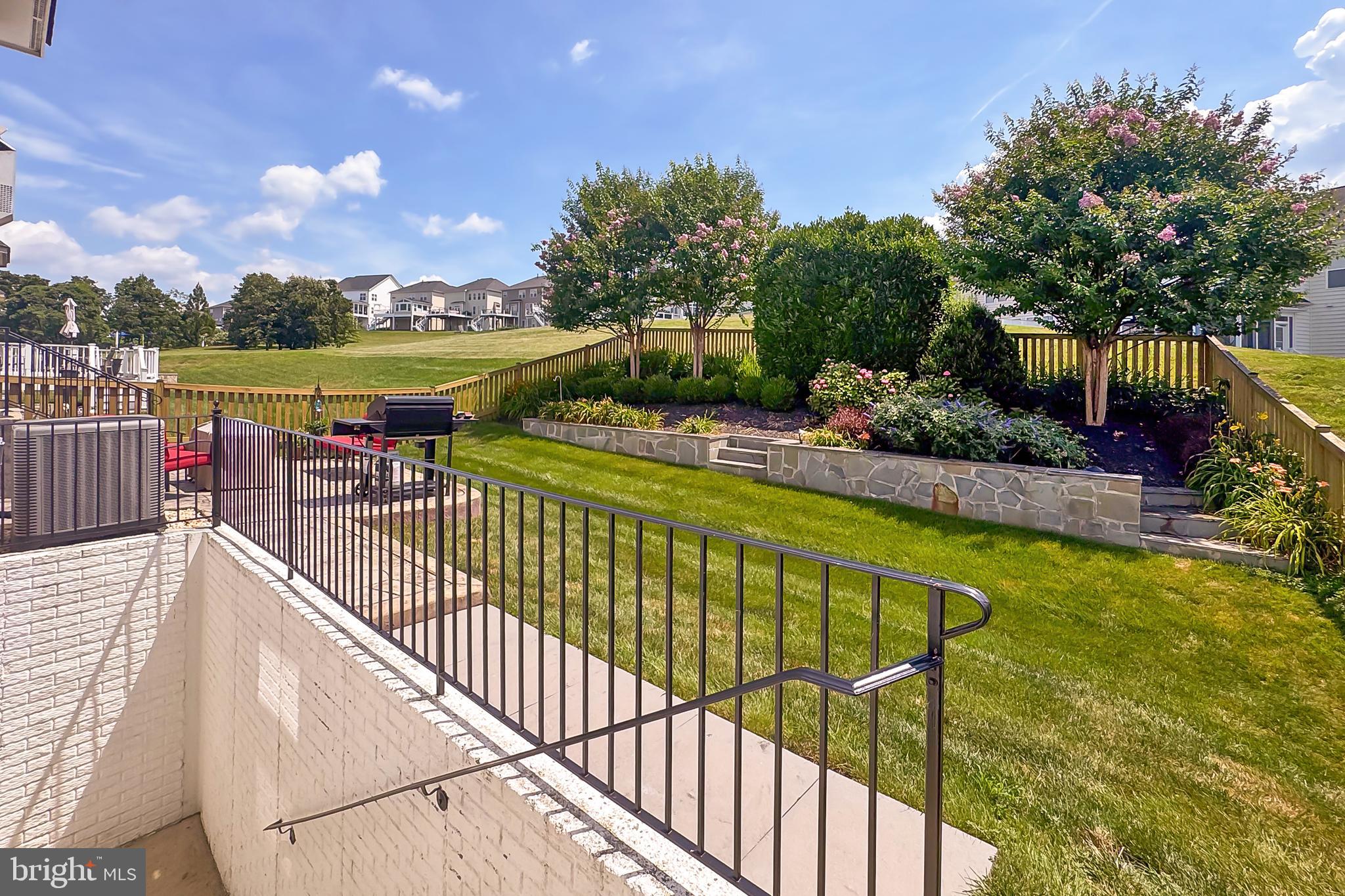 BELMONT GLEN VILLAGE - Residential