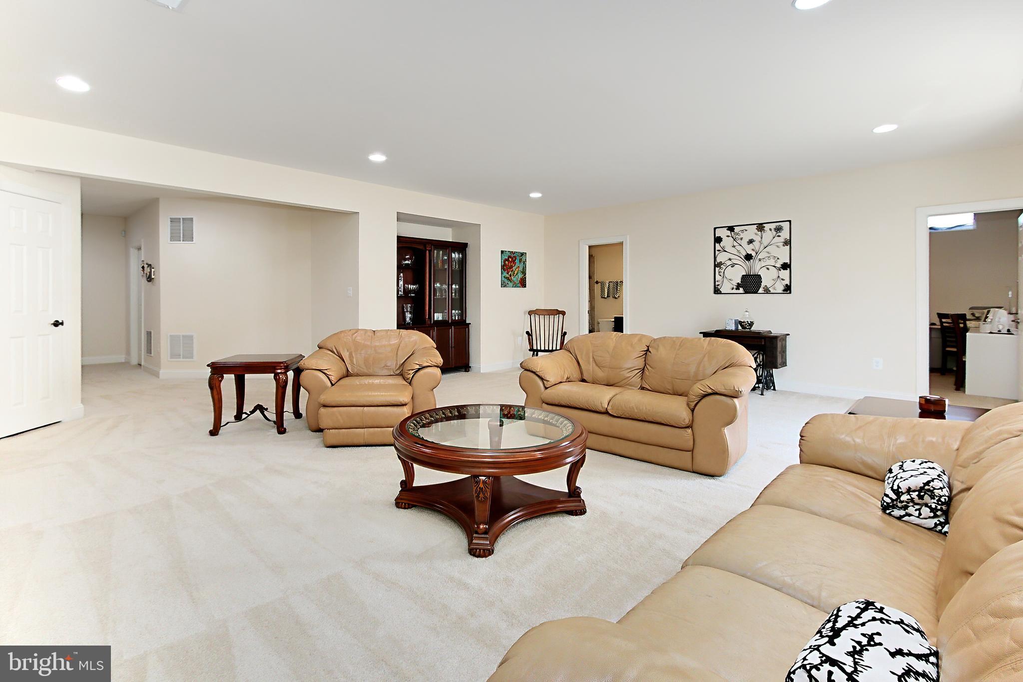 BELMONT GLEN VILLAGE - Residential