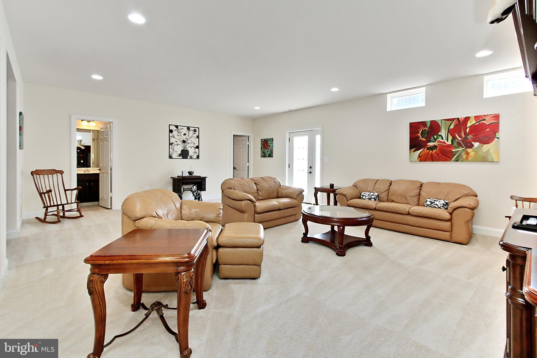 BELMONT GLEN VILLAGE - Residential