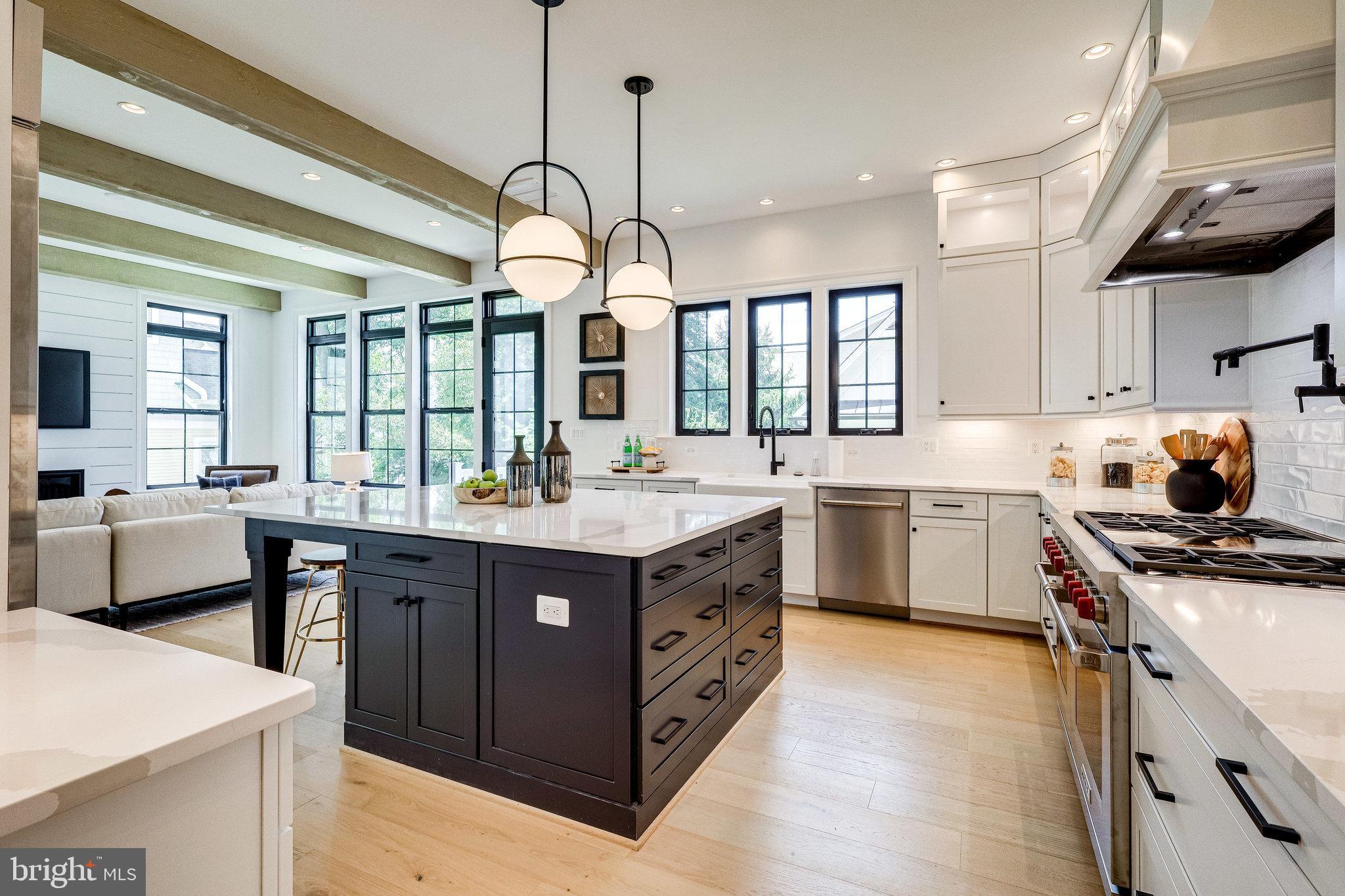 DOUGLAS ESTATES - Residential