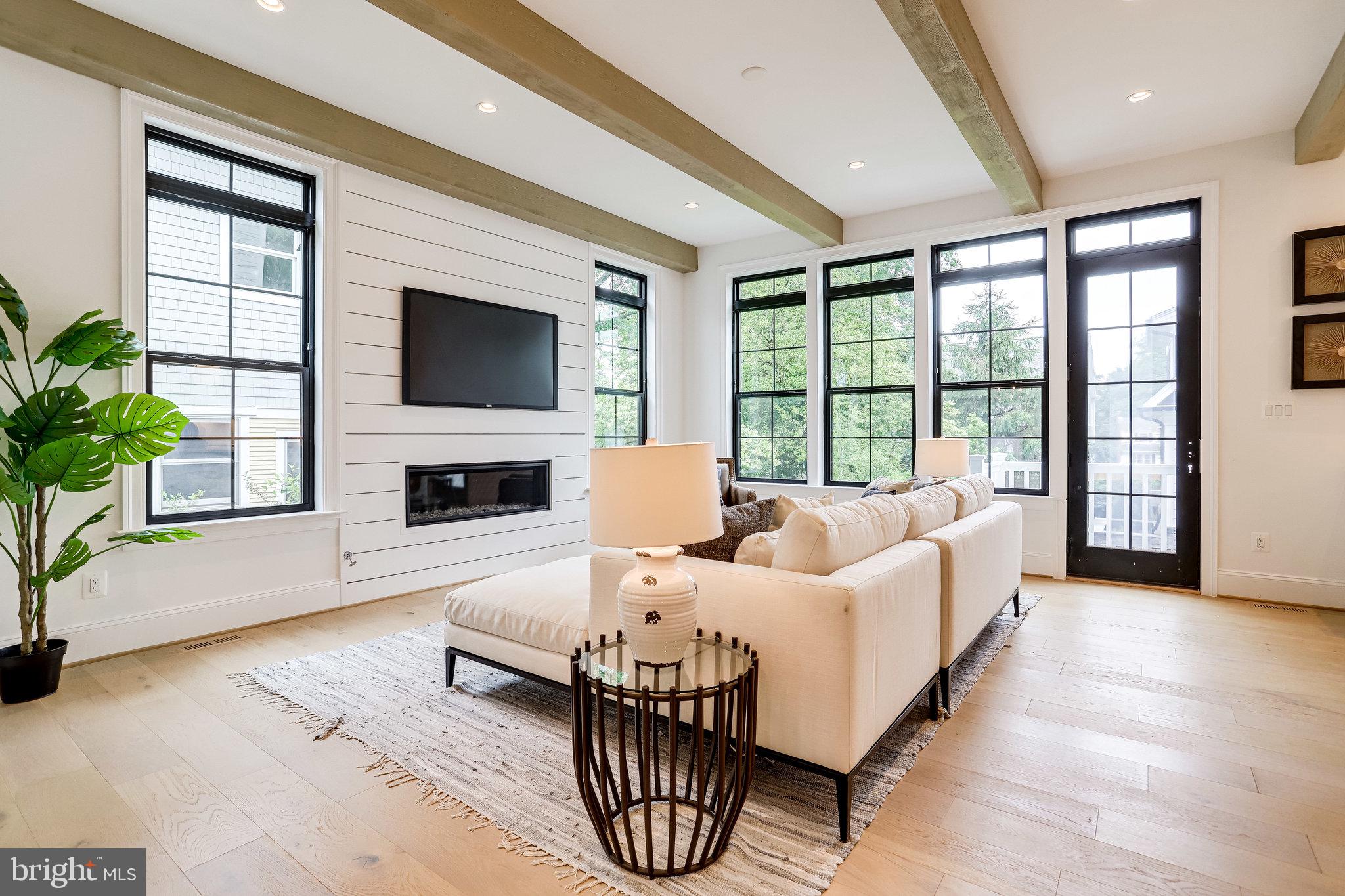 DOUGLAS ESTATES - Residential