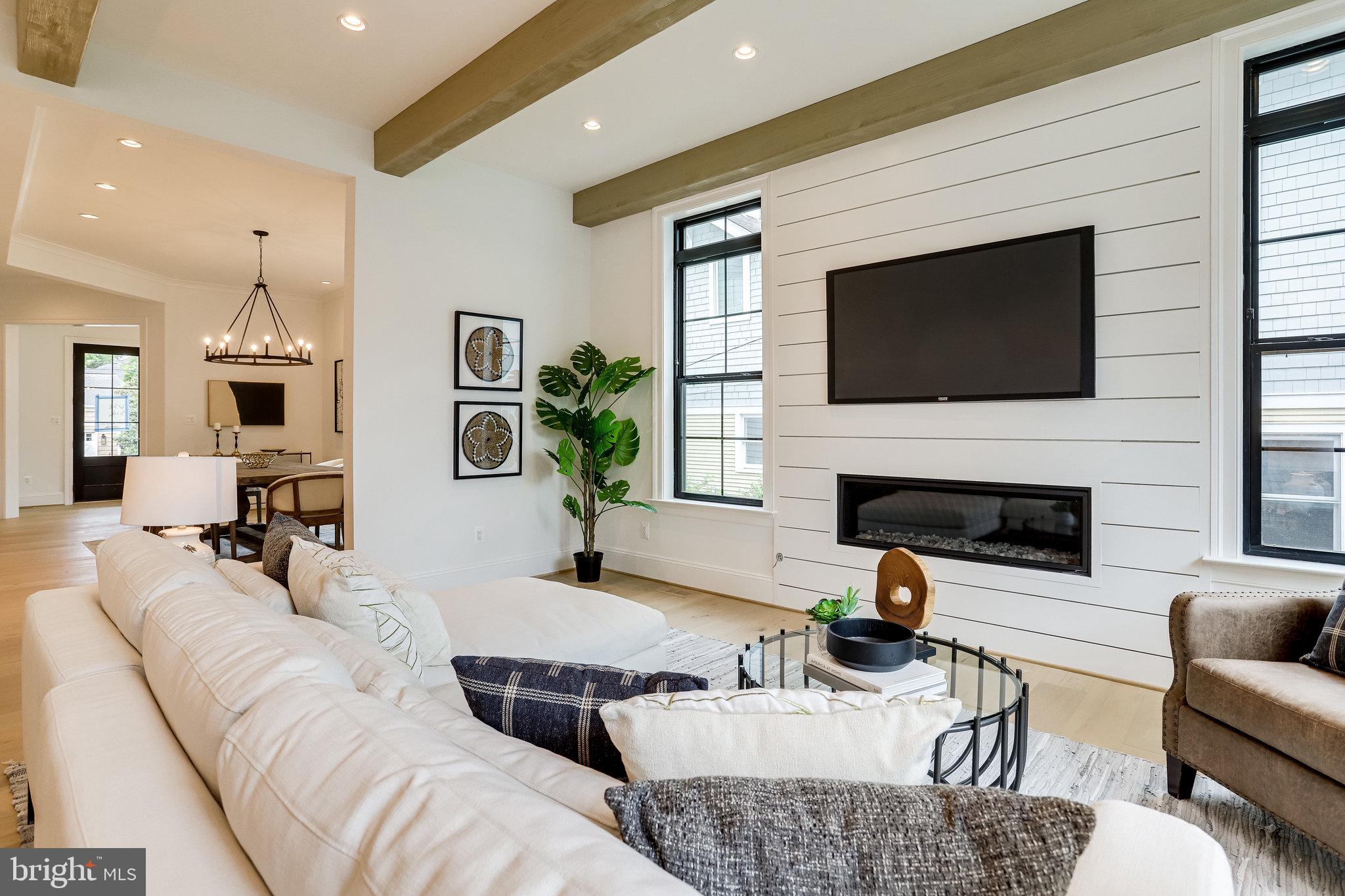 DOUGLAS ESTATES - Residential