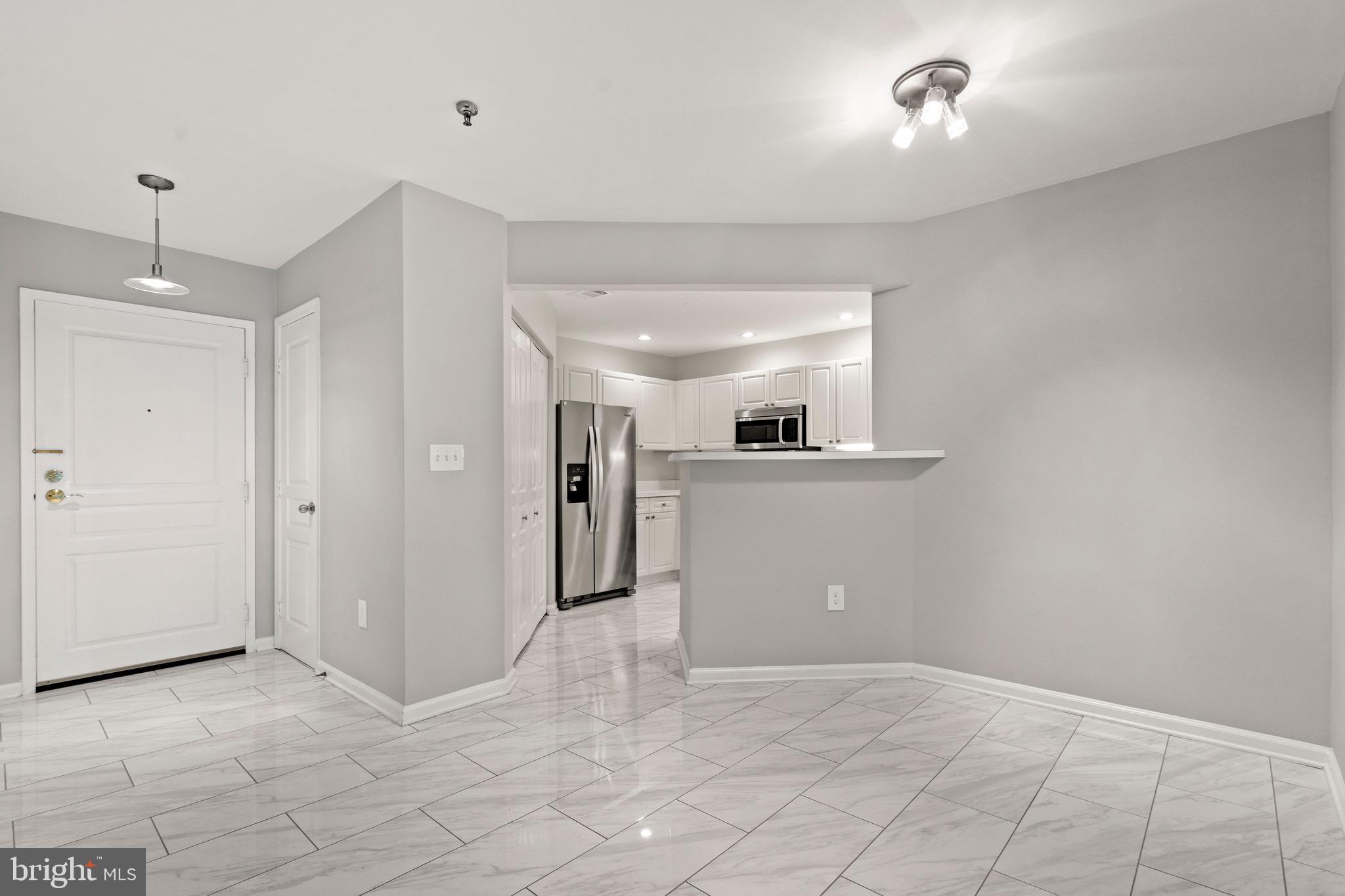 SAVOY PARK CONDOMINIUMS - Residential