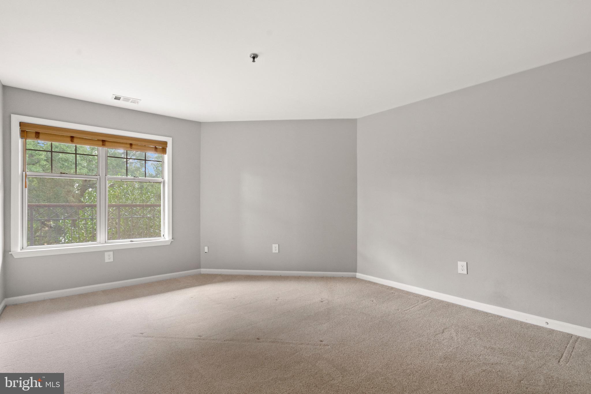 SAVOY PARK CONDOMINIUMS - Residential