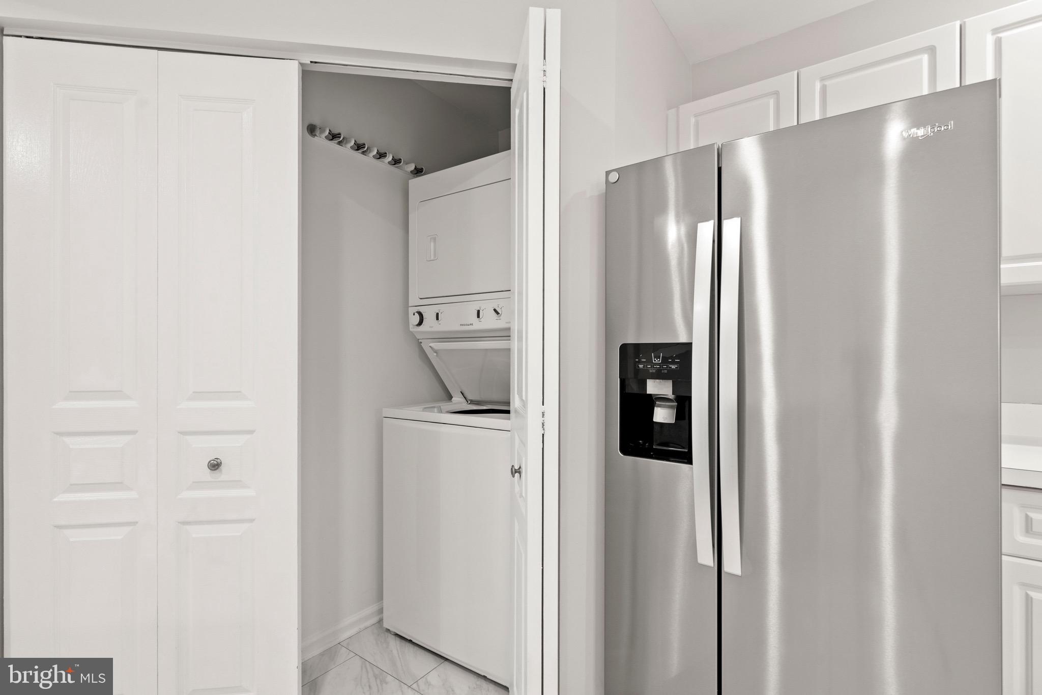 SAVOY PARK CONDOMINIUMS - Residential