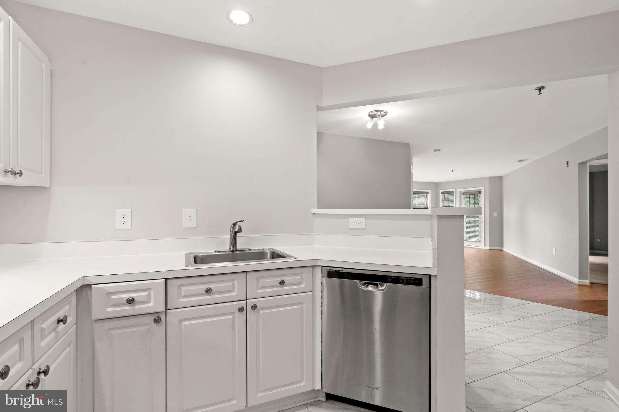 SAVOY PARK CONDOMINIUMS - Residential