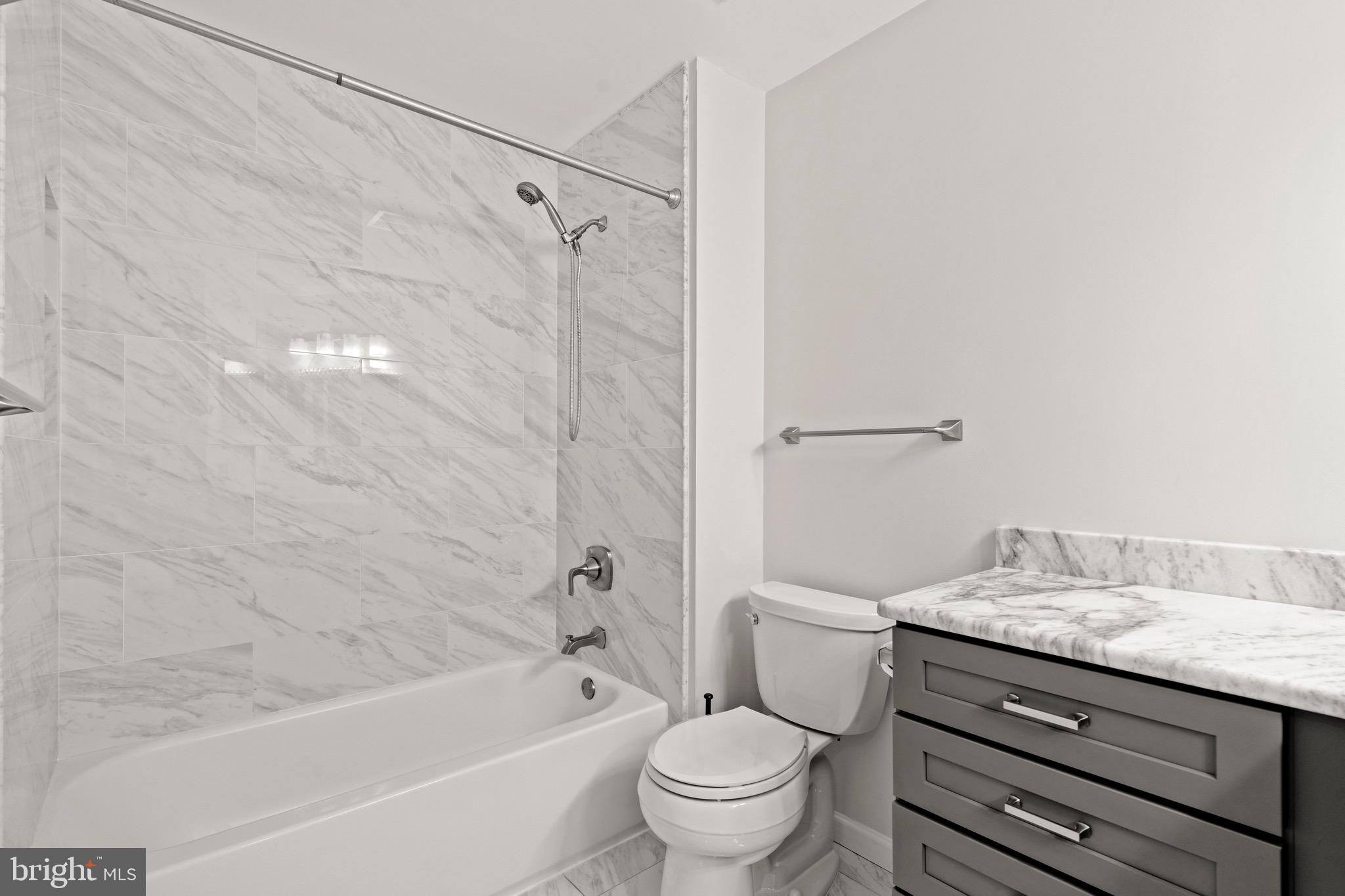 SAVOY PARK CONDOMINIUMS - Residential