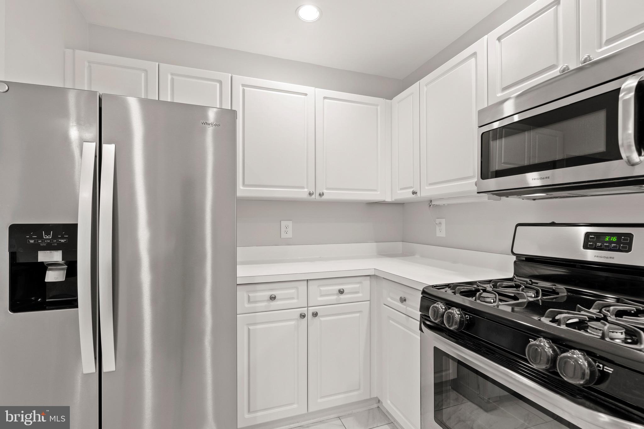 SAVOY PARK CONDOMINIUMS - Residential