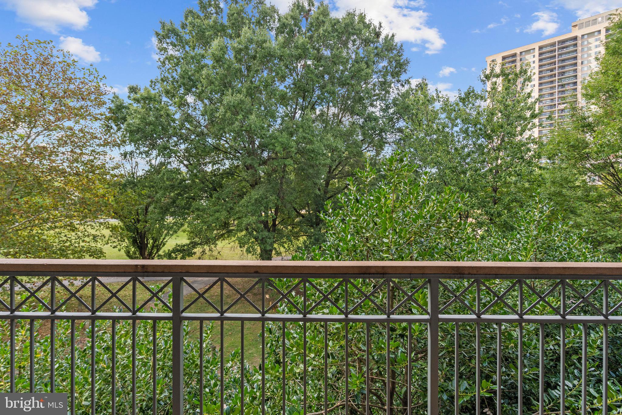 SAVOY PARK CONDOMINIUMS - Residential