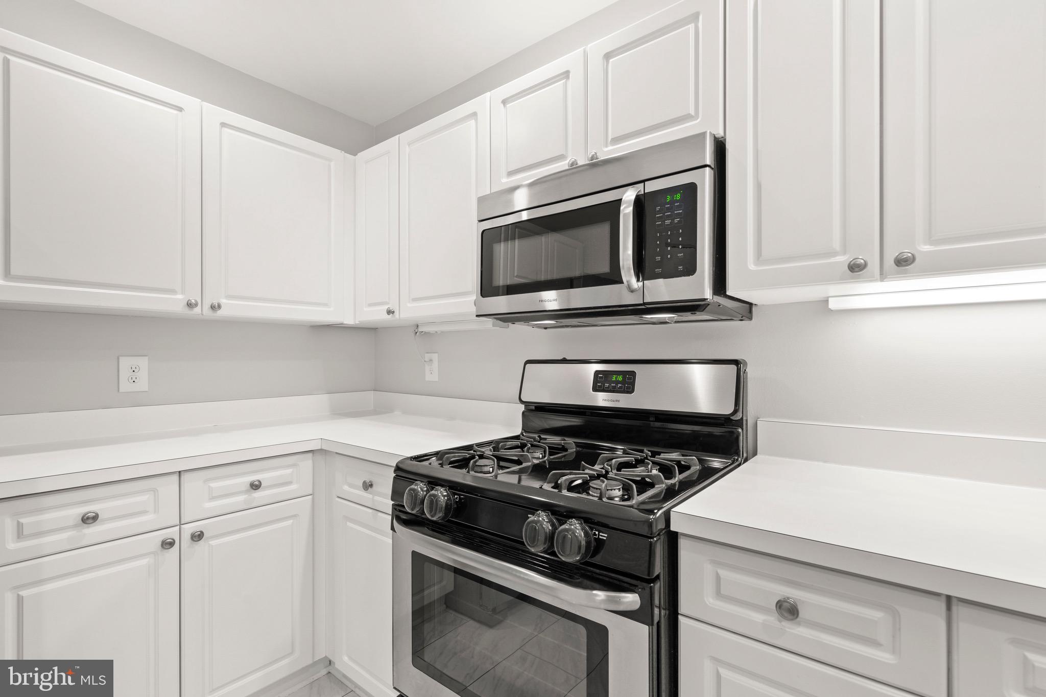 SAVOY PARK CONDOMINIUMS - Residential