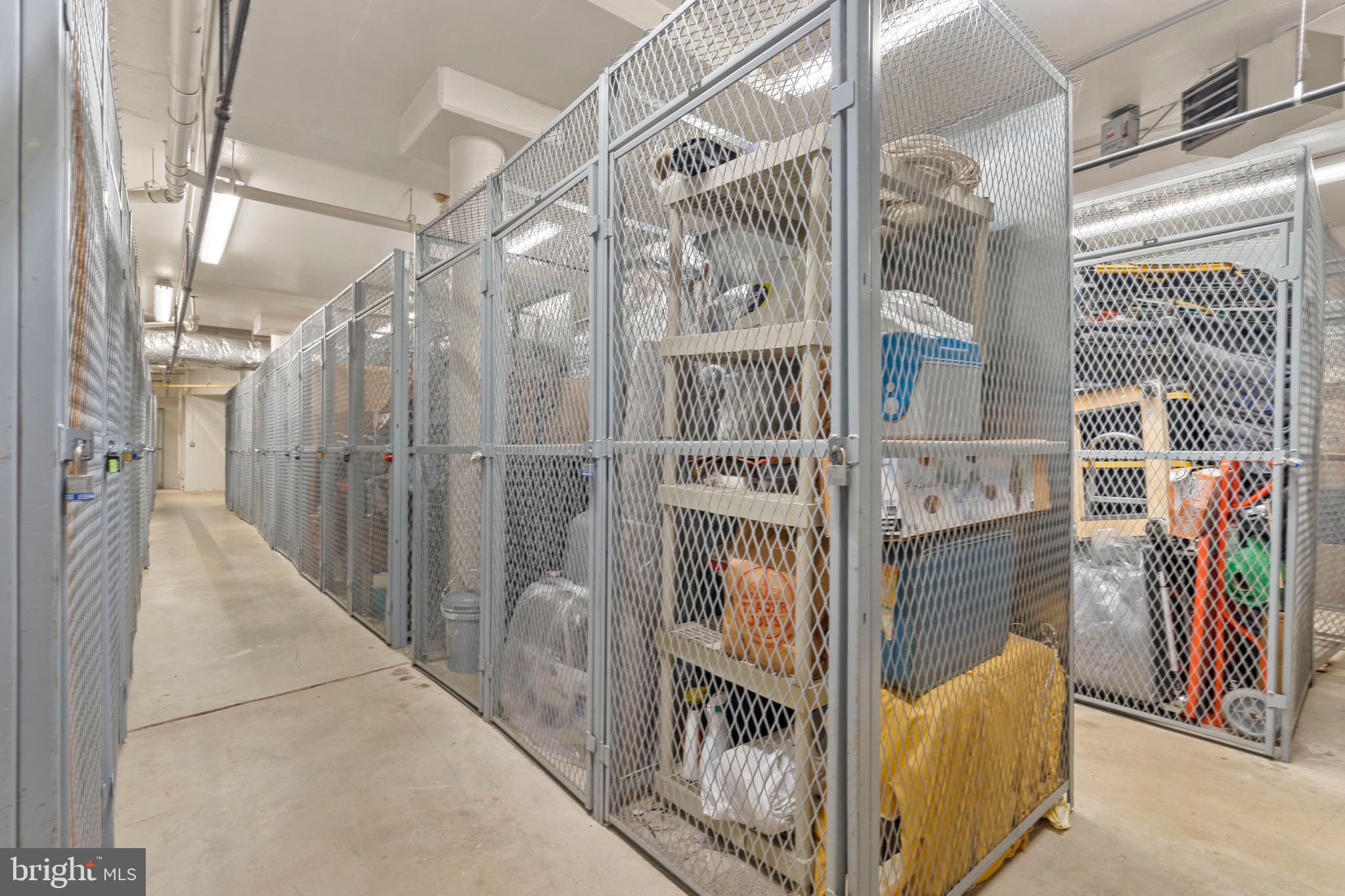 SAVOY PARK CONDOMINIUMS - Residential