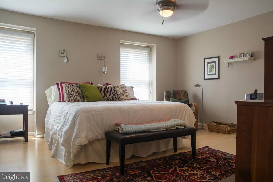 BAY HILLS - Residential