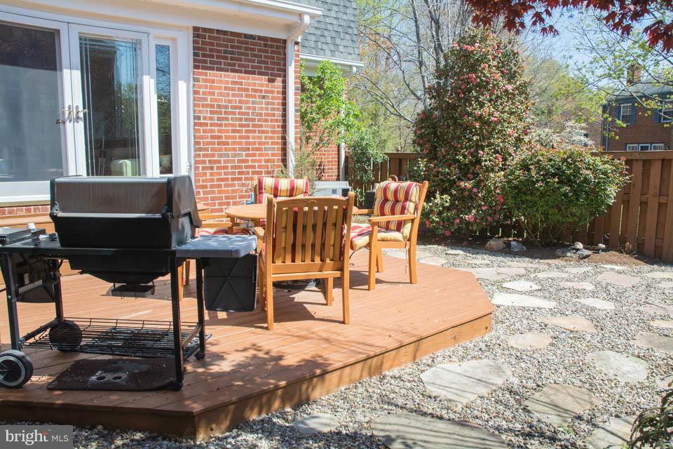 BAY HILLS - Residential