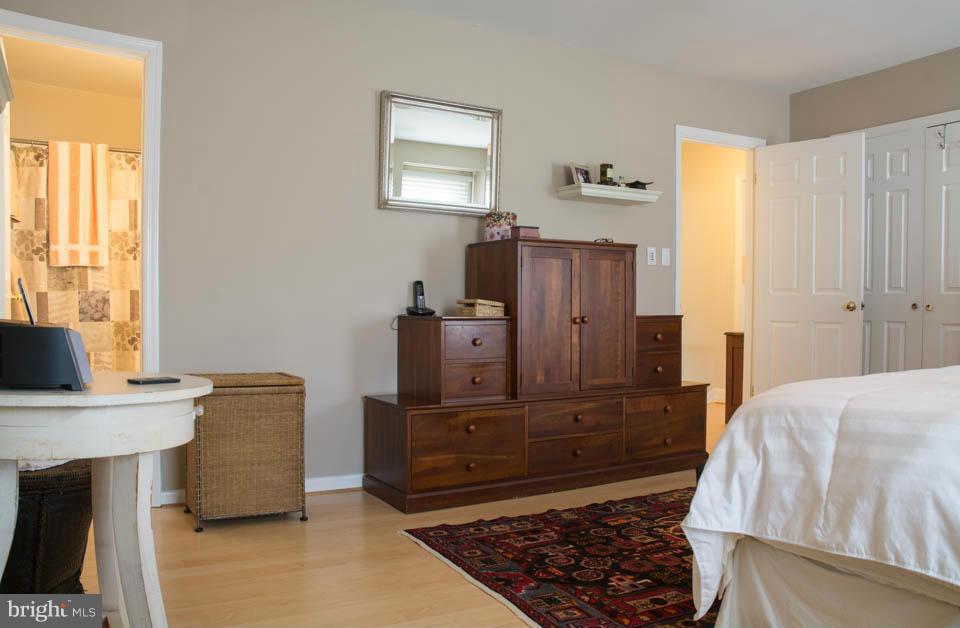 BAY HILLS - Residential