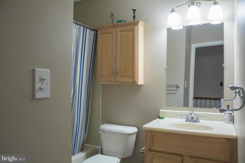 BAY HILLS - Residential