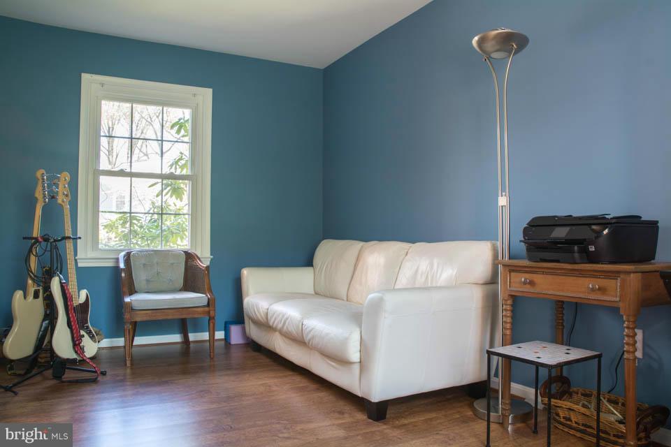 BAY HILLS - Residential