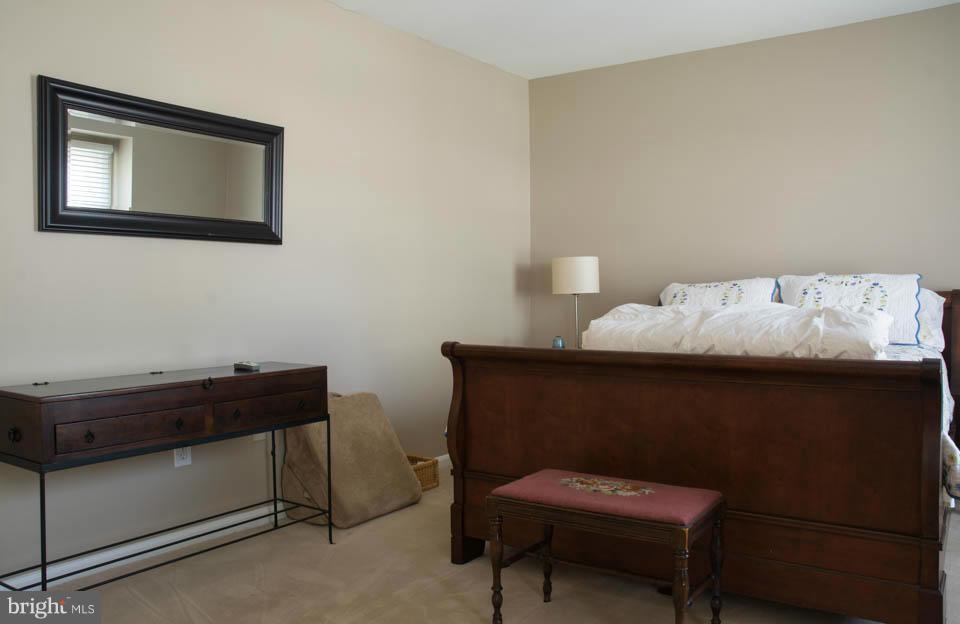 BAY HILLS - Residential