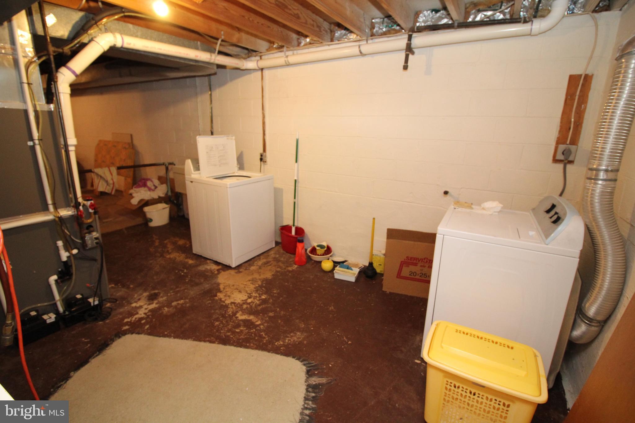 CALVERTON - Residential