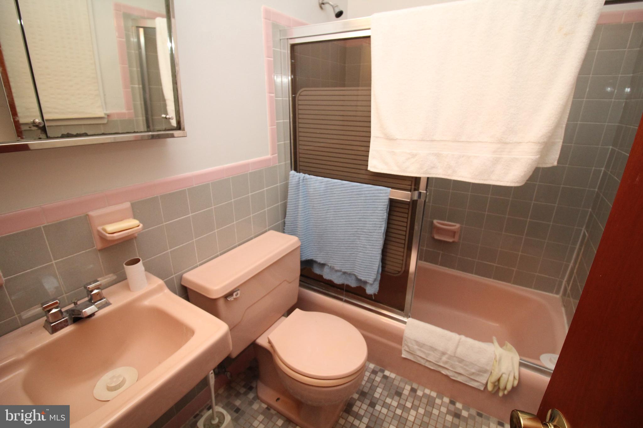 CALVERTON - Residential