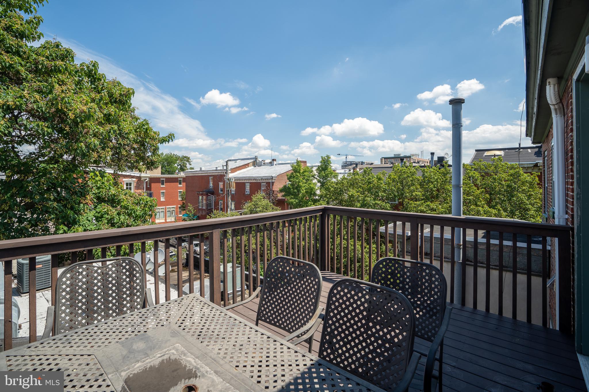 FAIRMOUNT - Residential Lease