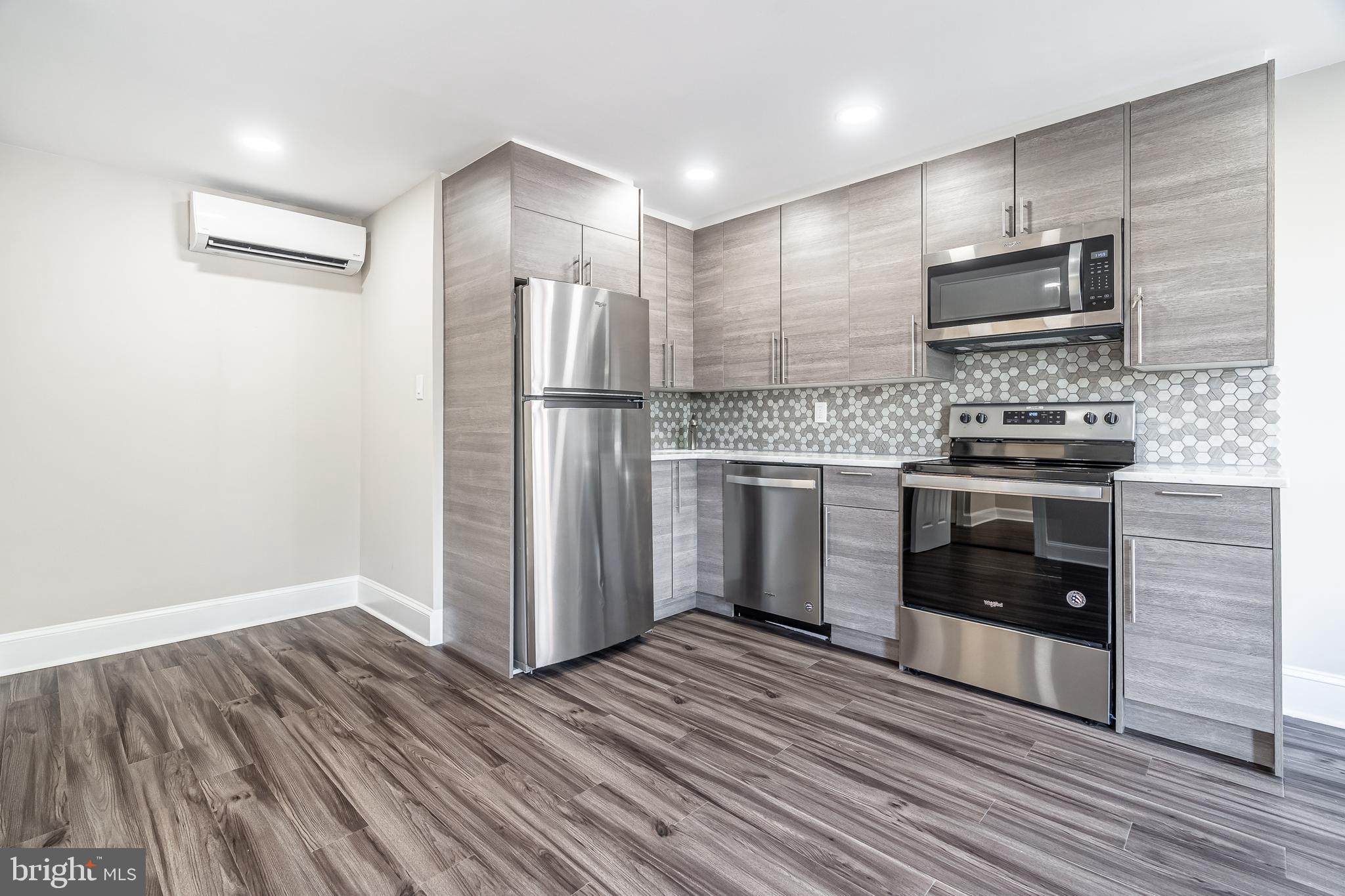 FAIRMOUNT - Residential Lease