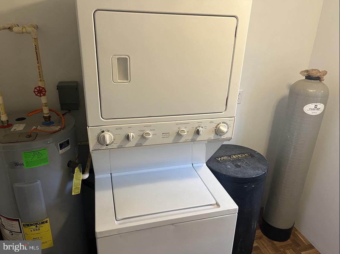 BELL HOLLOW ESTATES - Residential