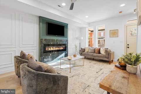 Townhouse For Sale - 1222 N Potomac Street<br/> BALTIMORE, MD 21213