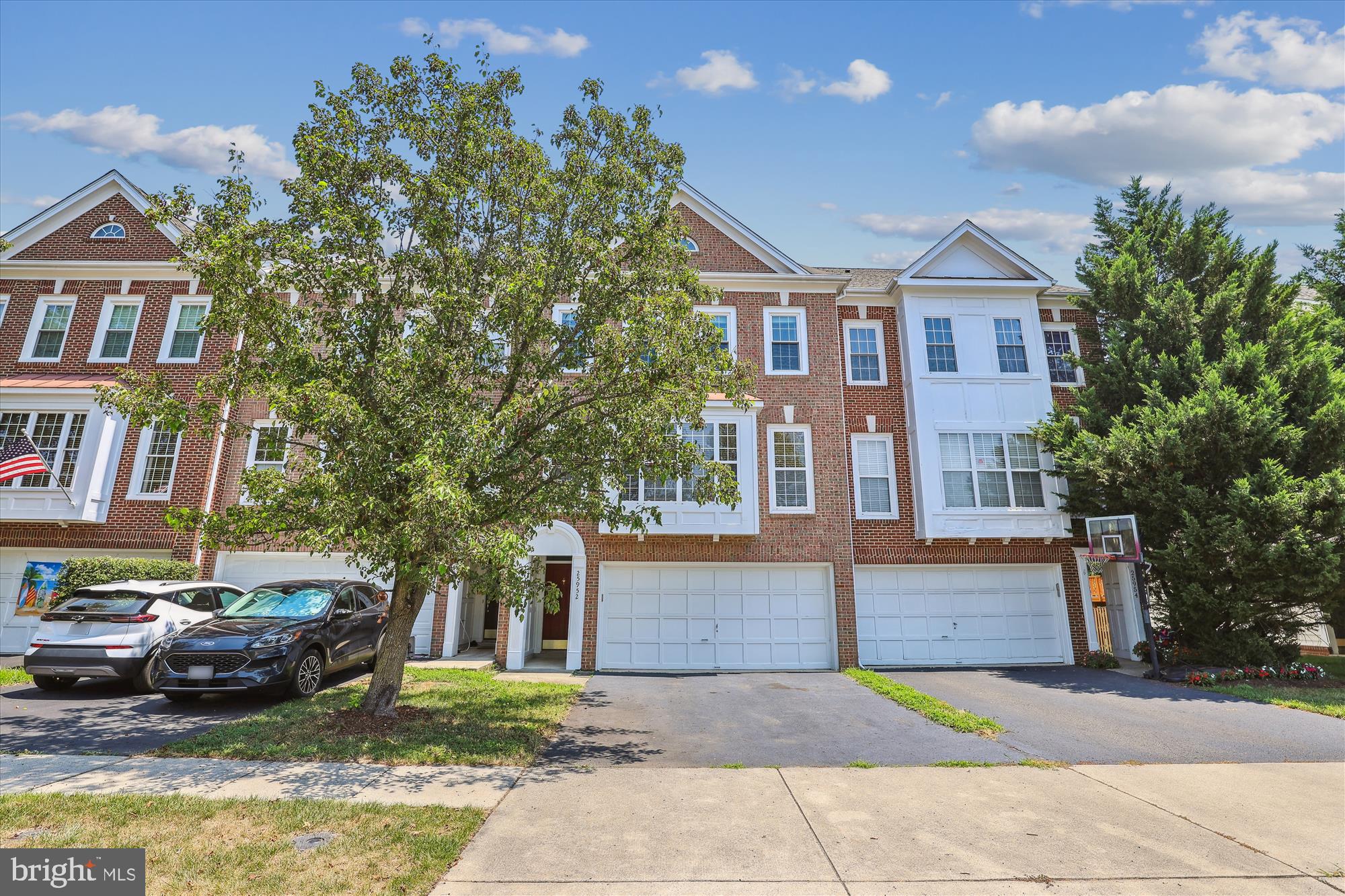 SOUTH RIDING - Residential