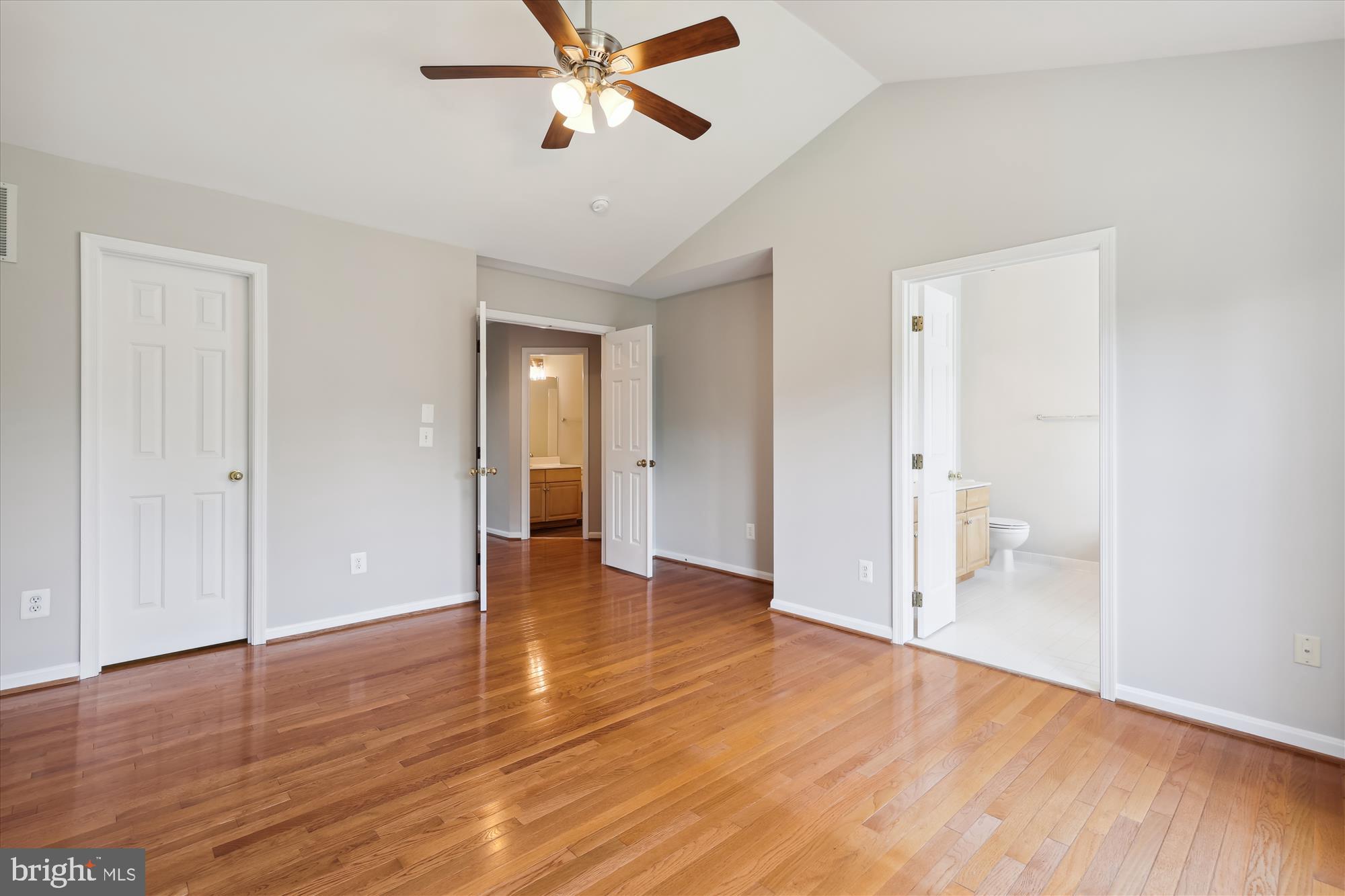 SOUTH RIDING - Residential