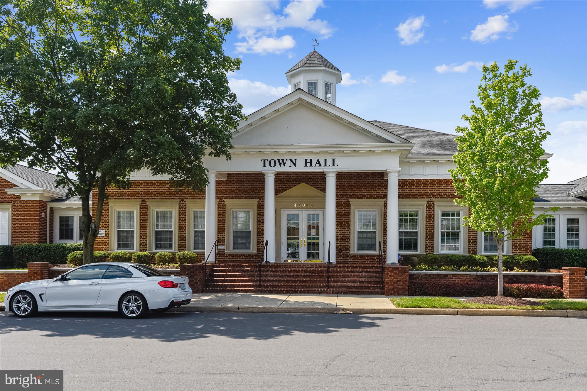 SOUTH RIDING - Residential