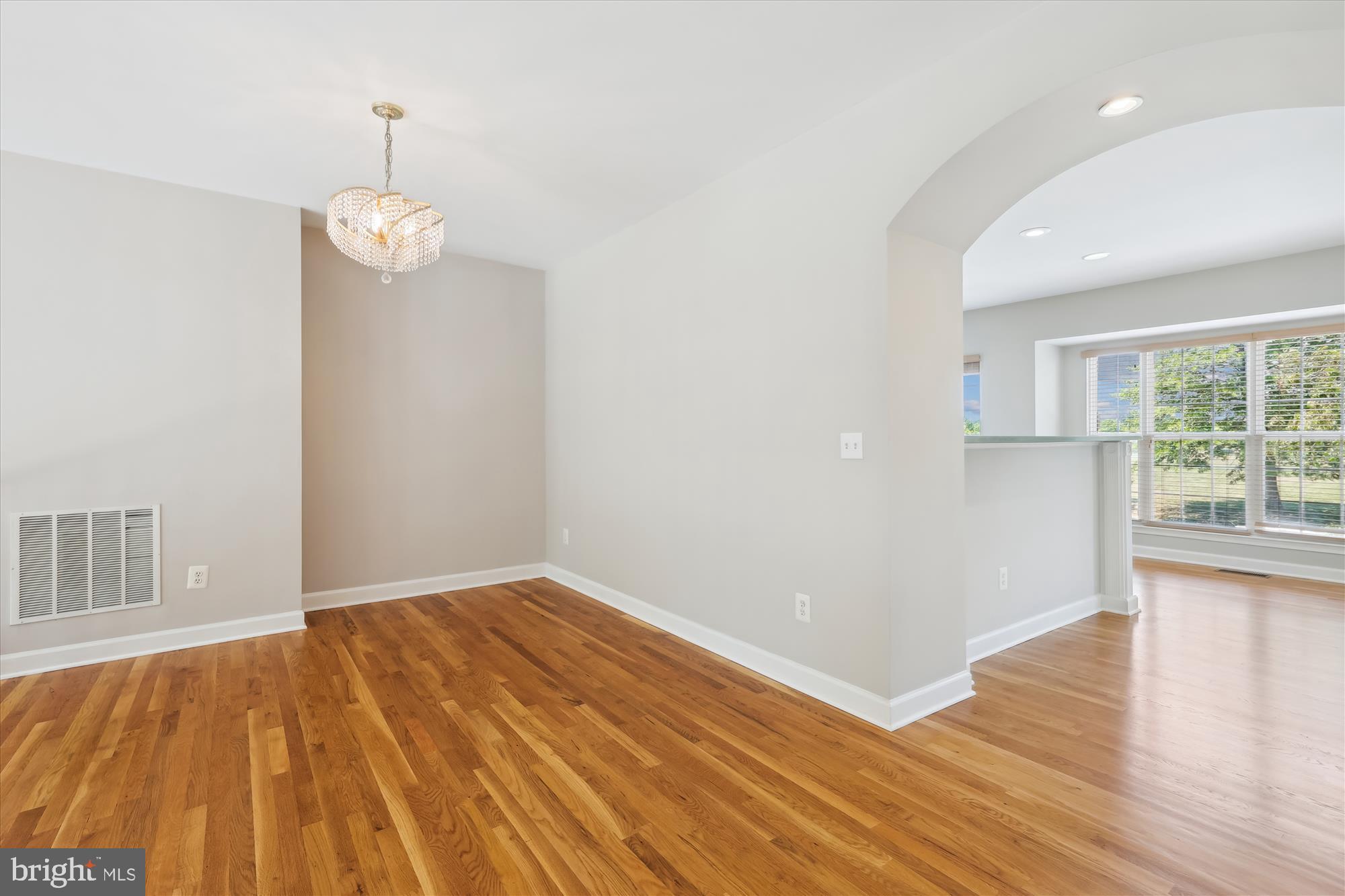 SOUTH RIDING - Residential