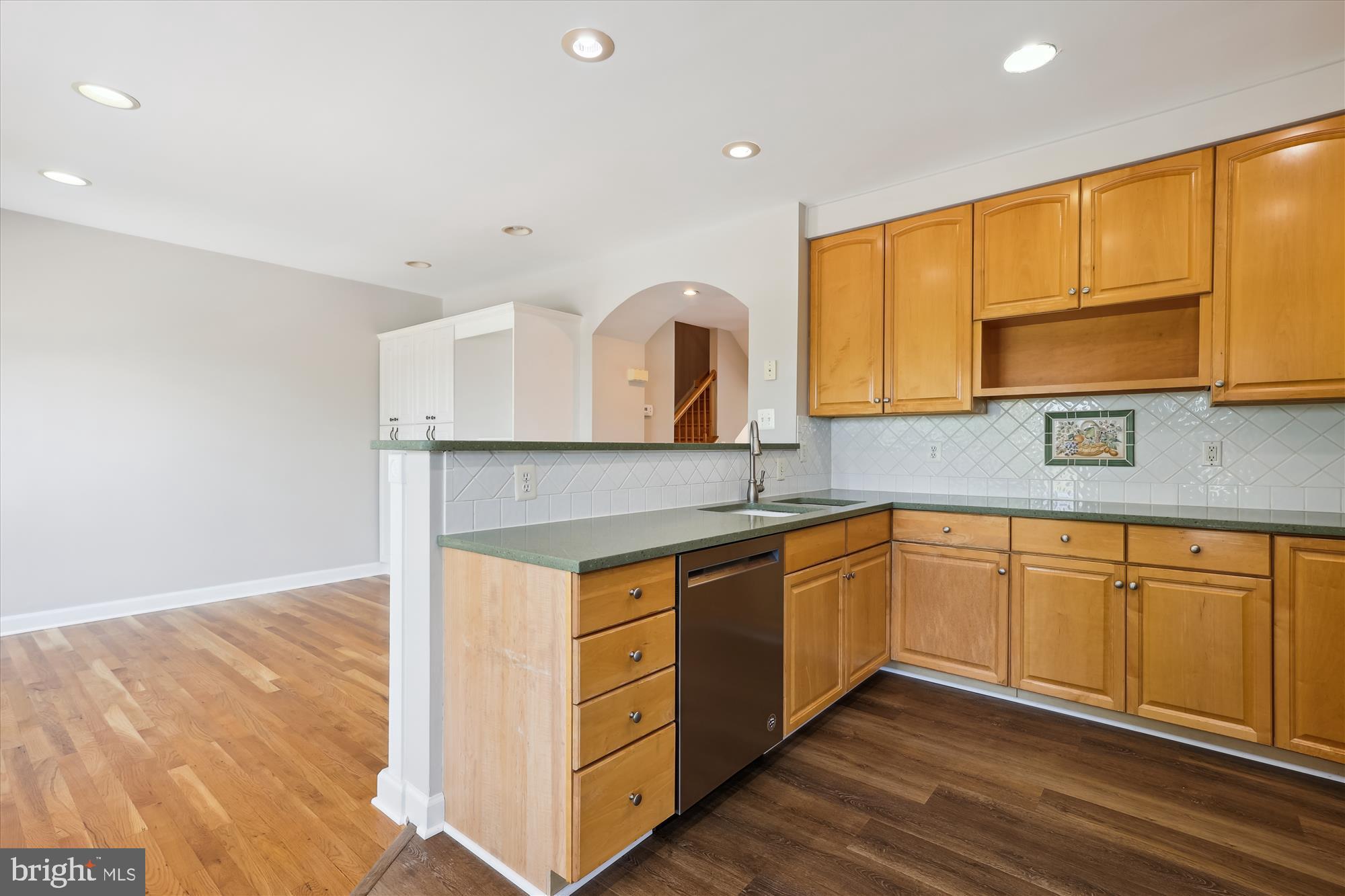 SOUTH RIDING - Residential