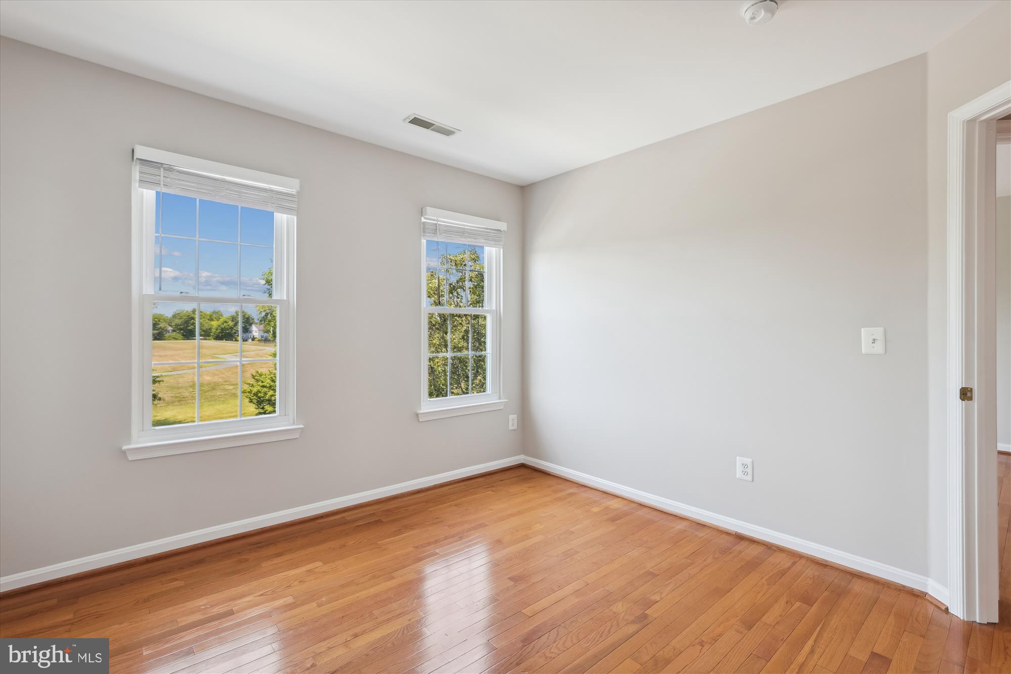 SOUTH RIDING - Residential