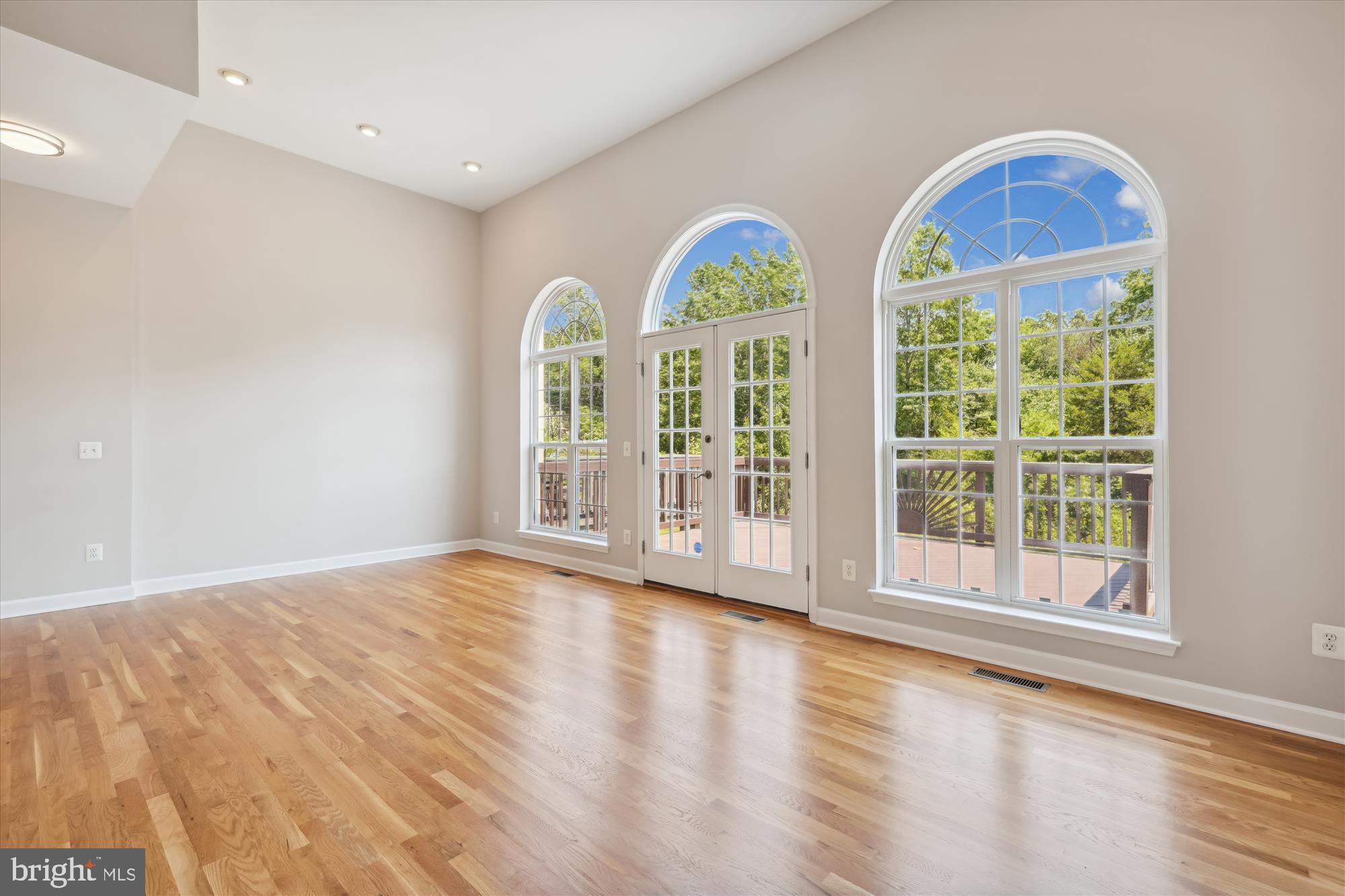 SOUTH RIDING - Residential