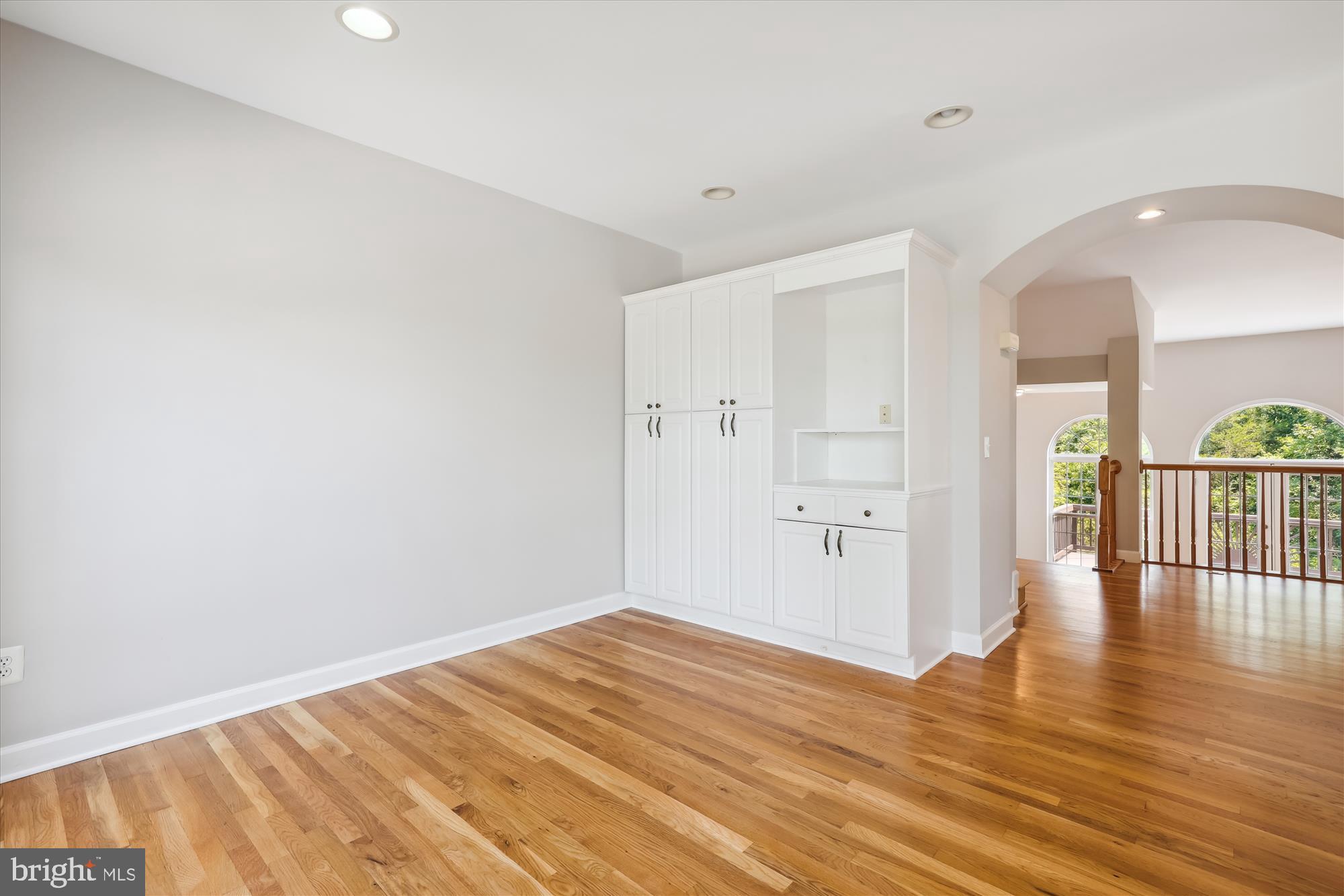 SOUTH RIDING - Residential