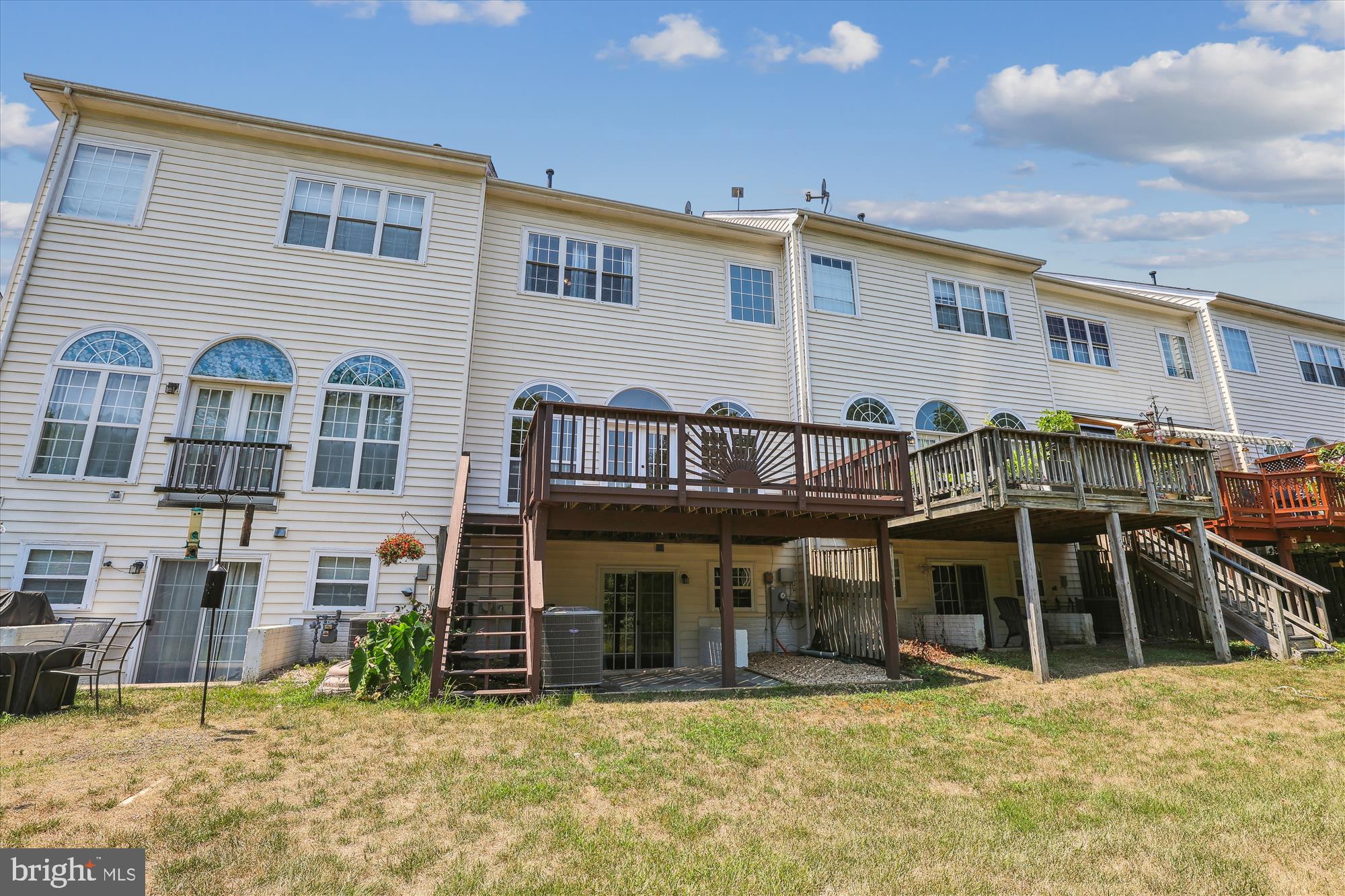 SOUTH RIDING - Residential