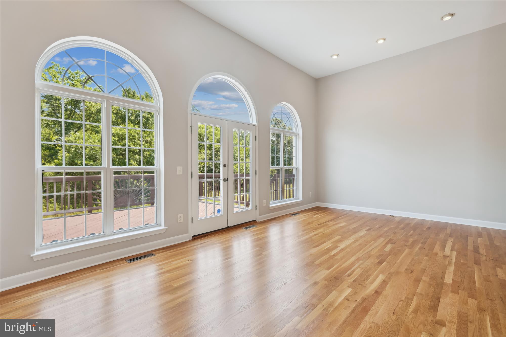 SOUTH RIDING - Residential