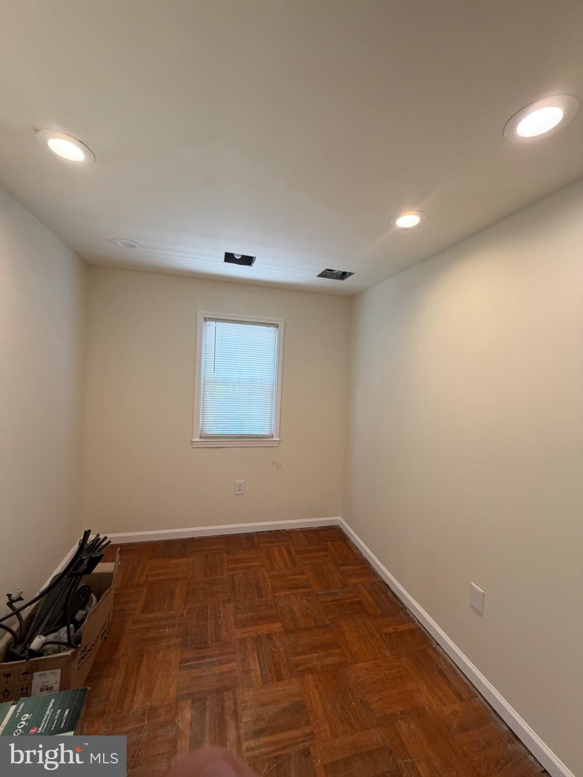 71 WARREN AVENUE