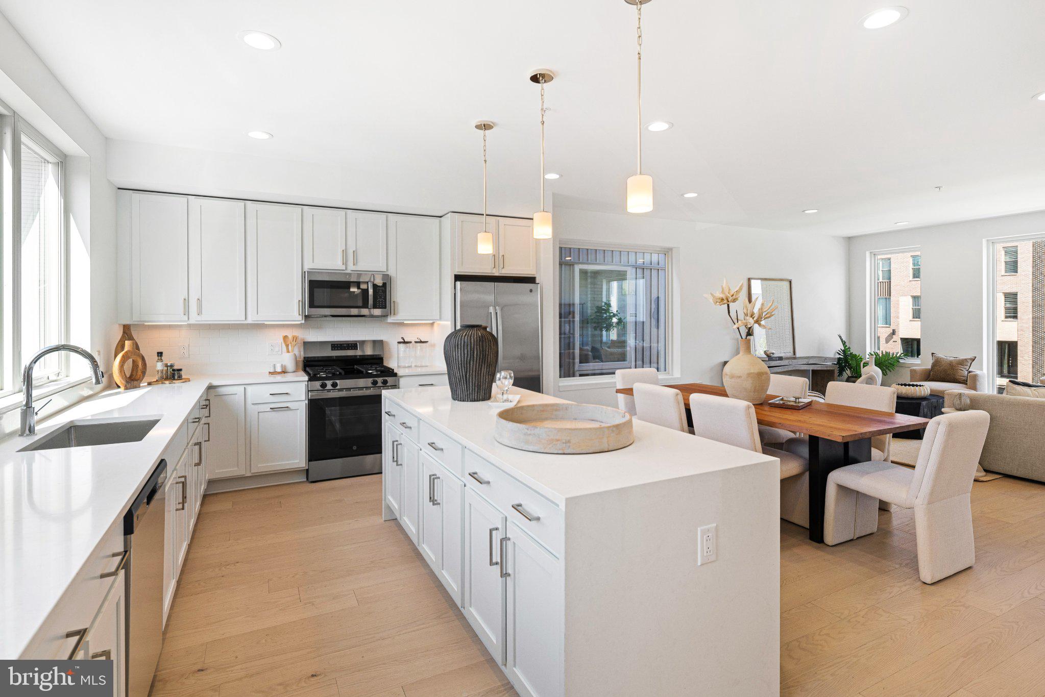 3024 SCHIRRA LANE