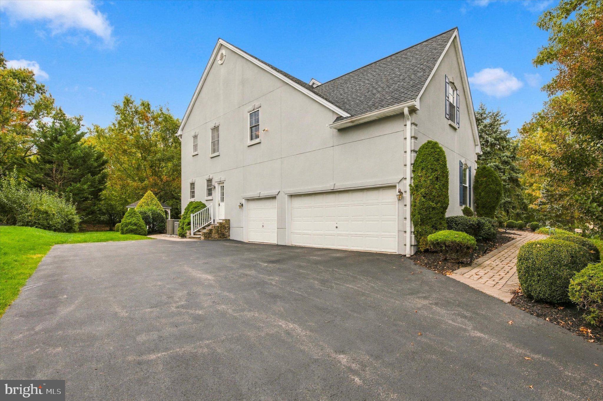 110 SOMERSET DRIVE